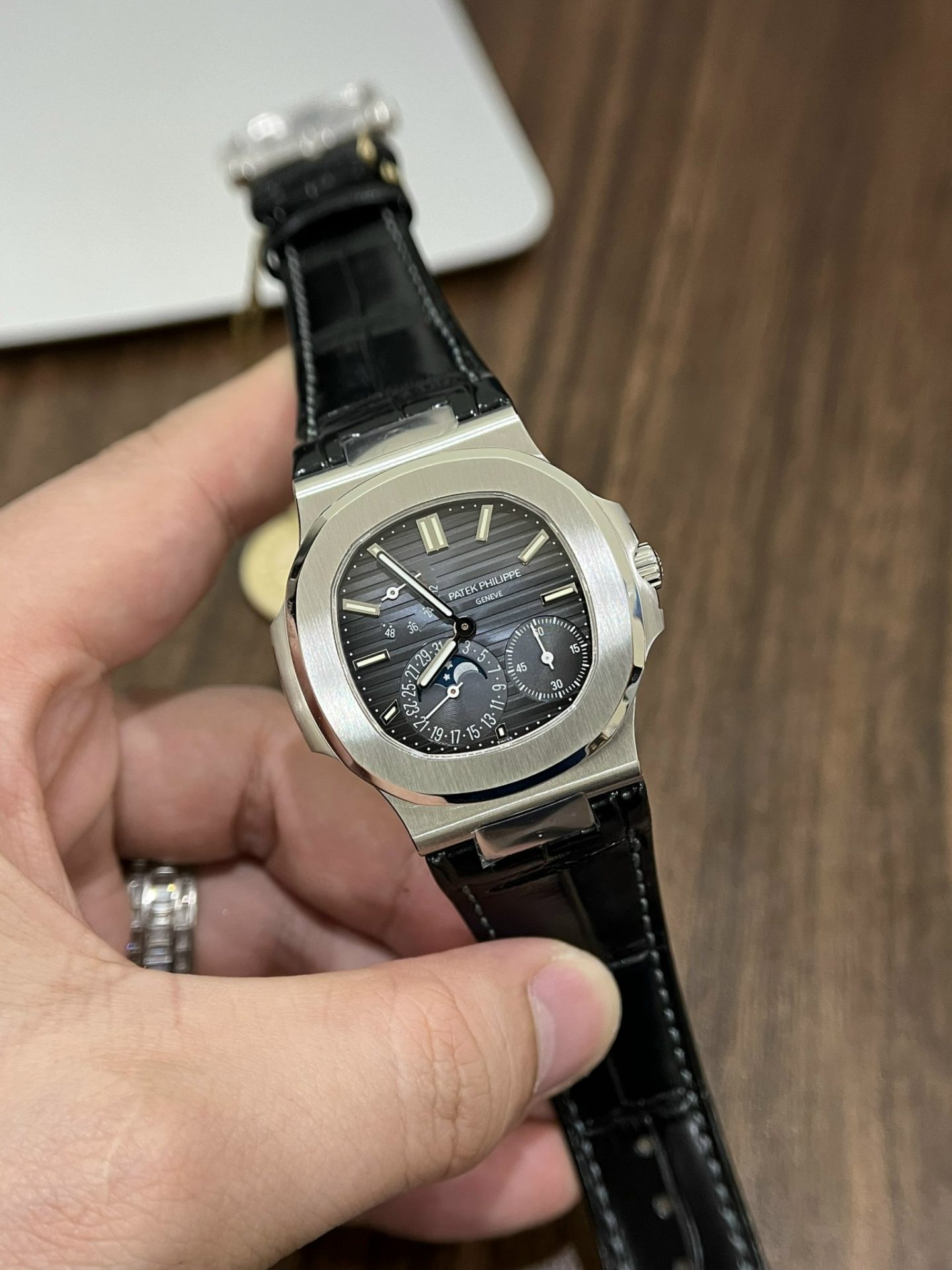 replica Patek Philippe Replica Watch Aquanaut 5067 Dial Brown Custom Diamonds Moissanite 35.6mm WATCHES 1 