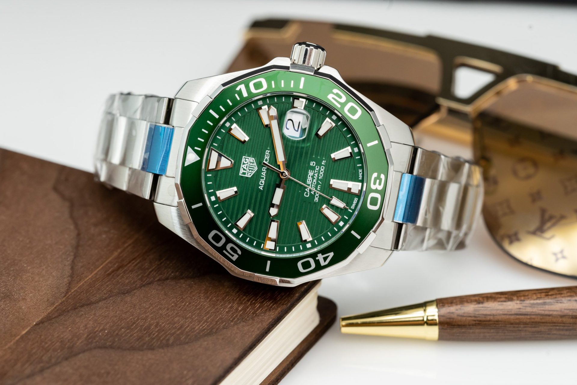 replica Jaeger Lecoultre Replica Watch Dial Green Leather Strap 30x40mm WATCHES 1 