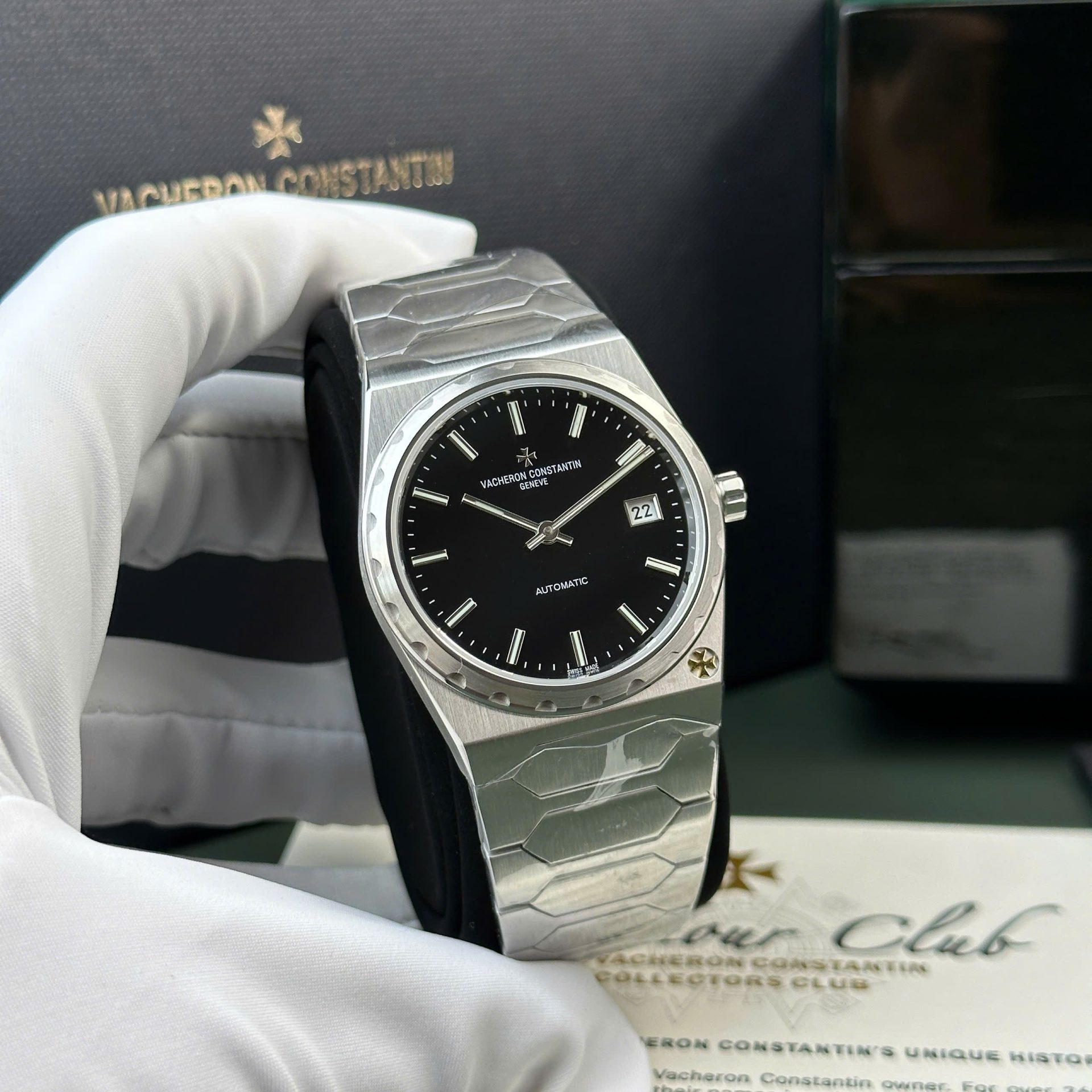replica Vacheron Constantin Overseas Dual Time 7900V Replica Watch Black Dial PZ Factory 41mm WATCHES 1 