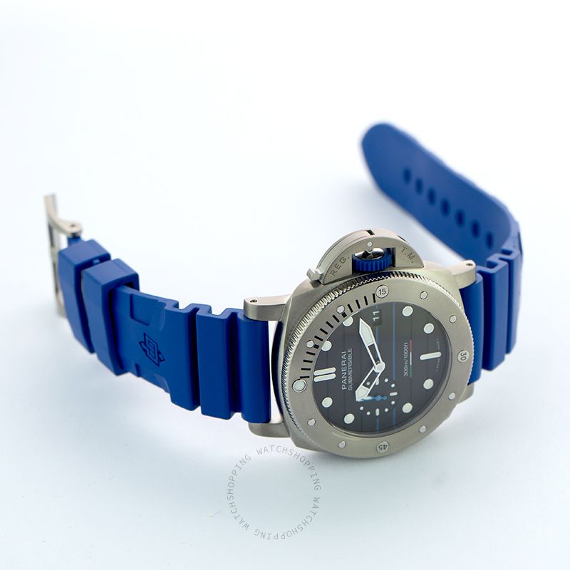 replica Panerai Submersible PAM01162 WATCHES 1 