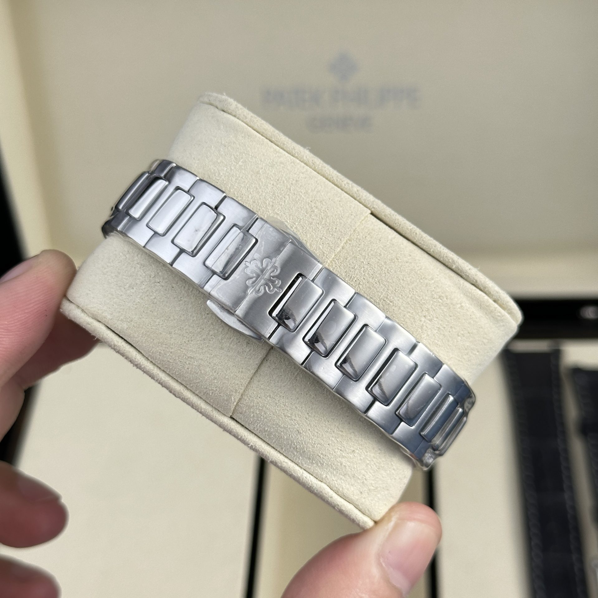 replica Patek Philippe Replica Watch Aquanaut 5067 Gray Dial Rubber Strap 35.6mm WATCHES 10 