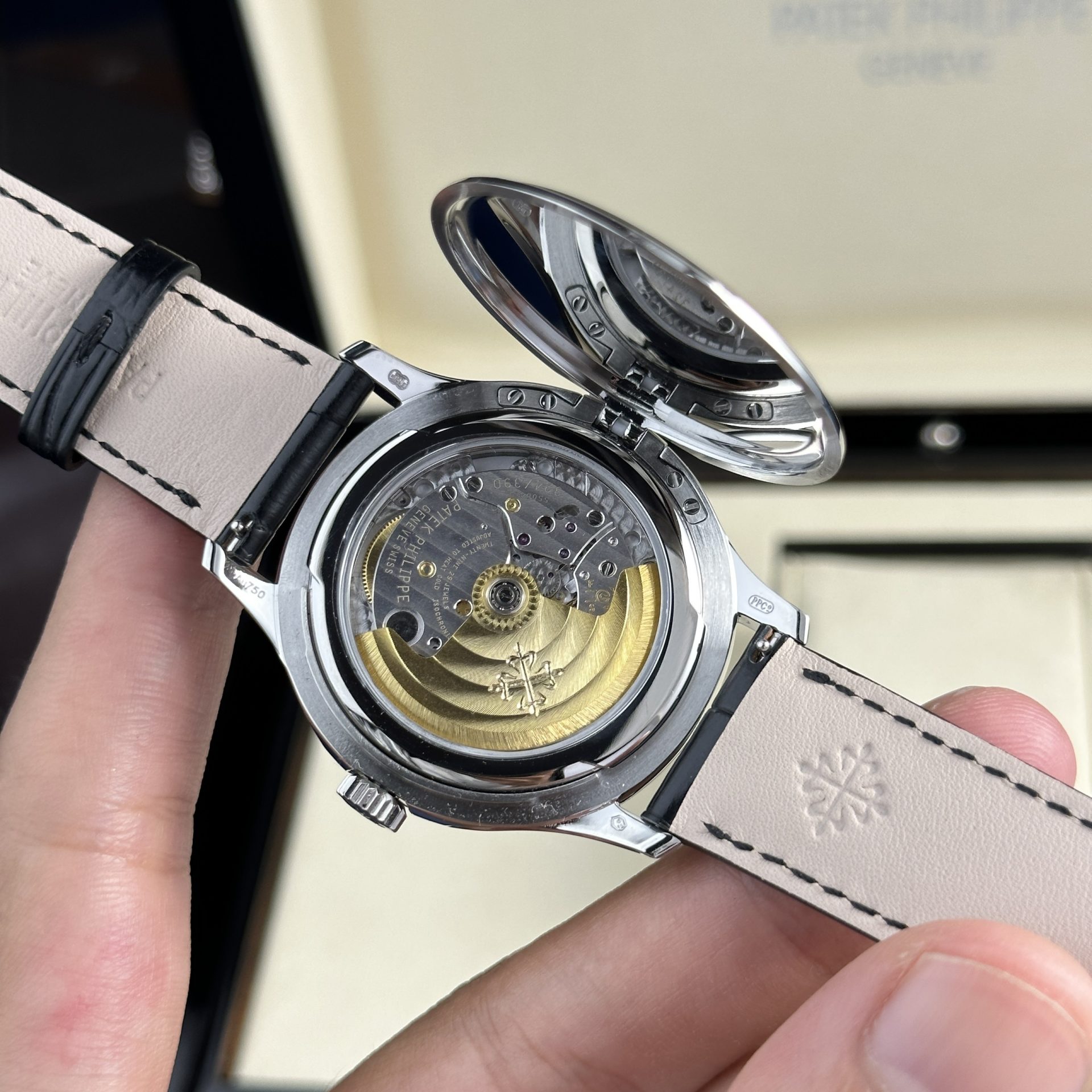 replica Patek Philippe Clone Watch Nautilus 5719 Full Diamonds Baguette 40mm WATCHES 10 