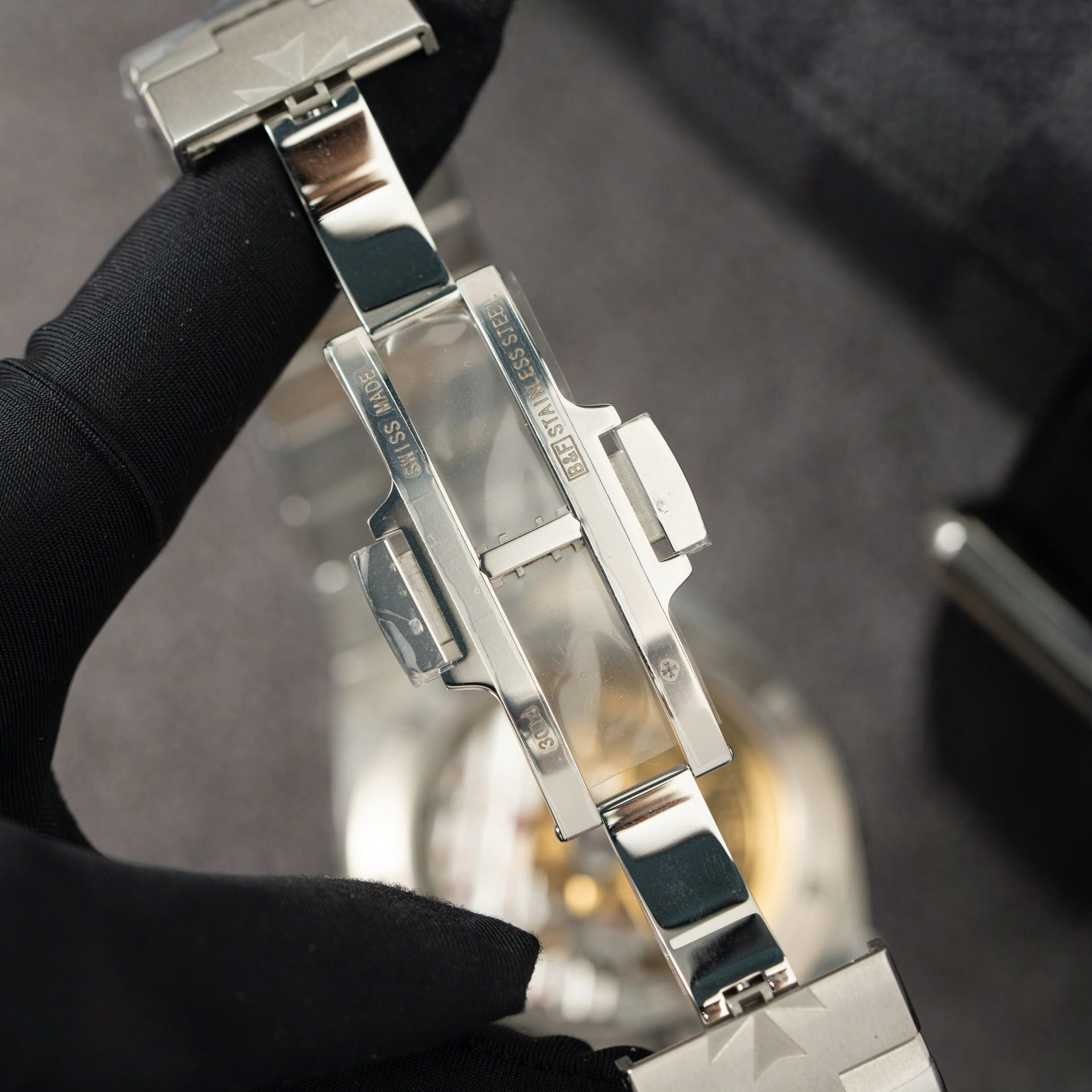 replica Vacheron Constantin Overseas 4500V Dial Blue Best Replica Watch Gold Wrapped 41mm WATCHES 10 