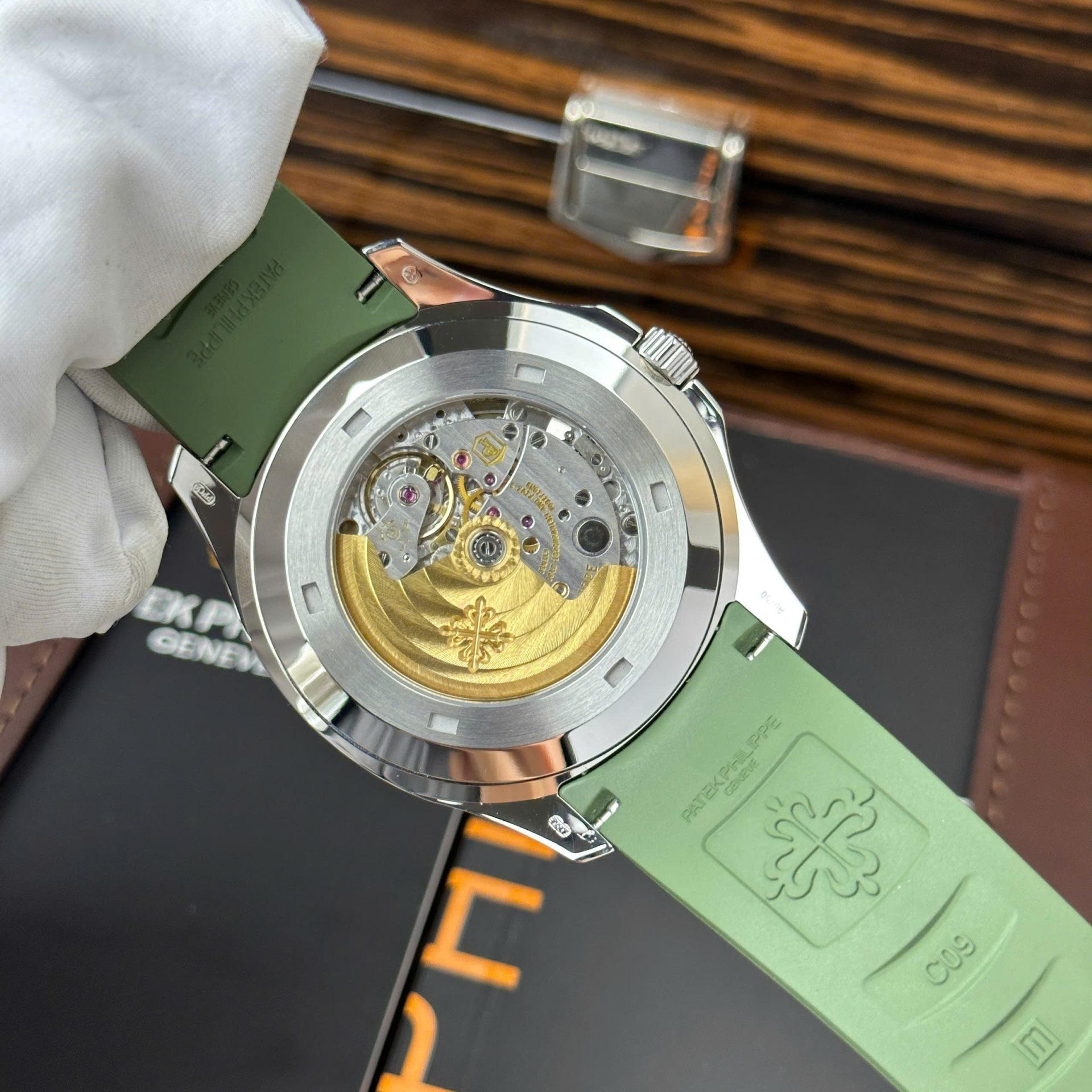replica Patek Philippe Replica Watch Calatrava 5227G Mechanical Ivory Dial 3K Factory 39mm WATCHES 11 