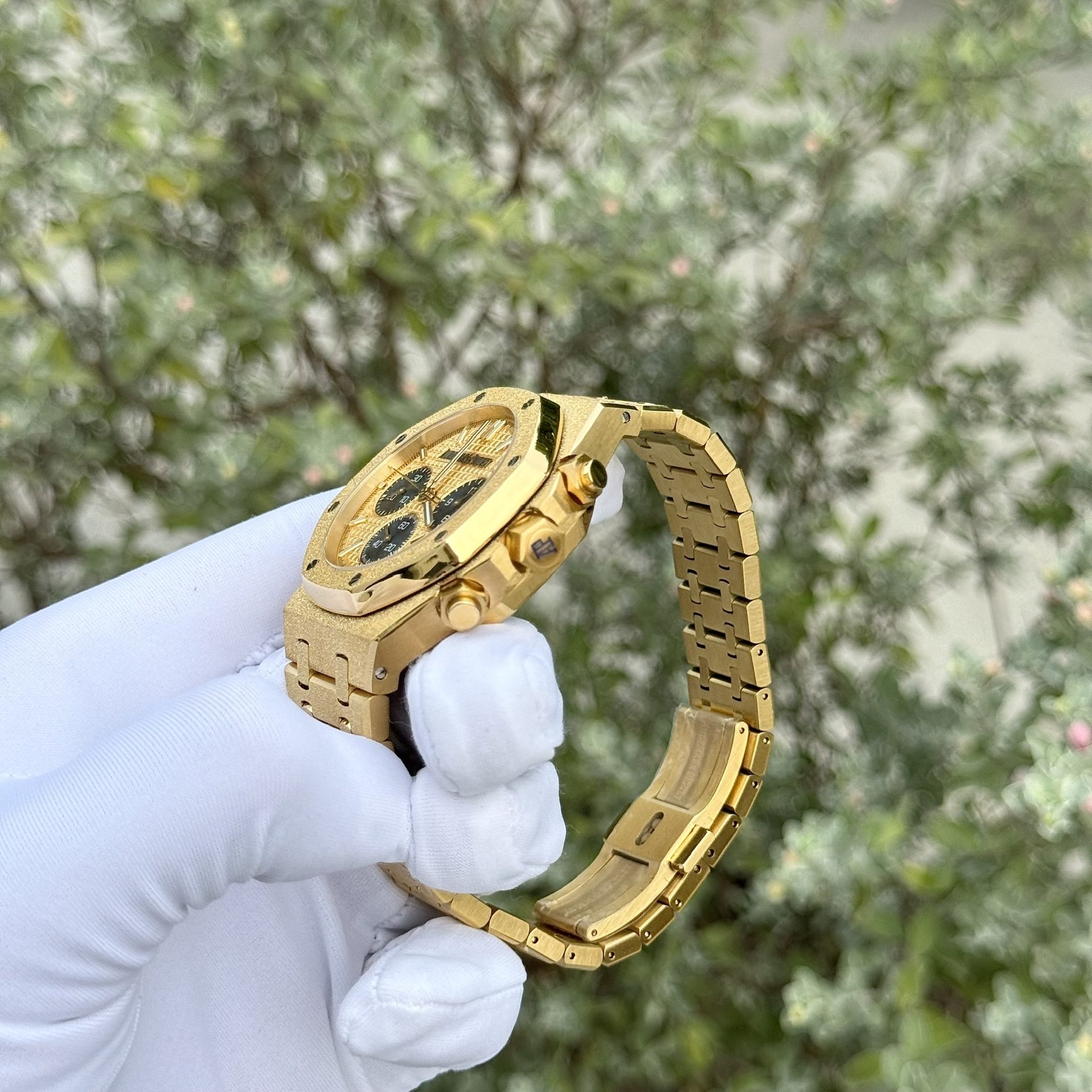 replica Audemars Piguet Replica Watches Royal Oak 15400OR Custom Moissanite Diamonds 41mm WATCHES 3 