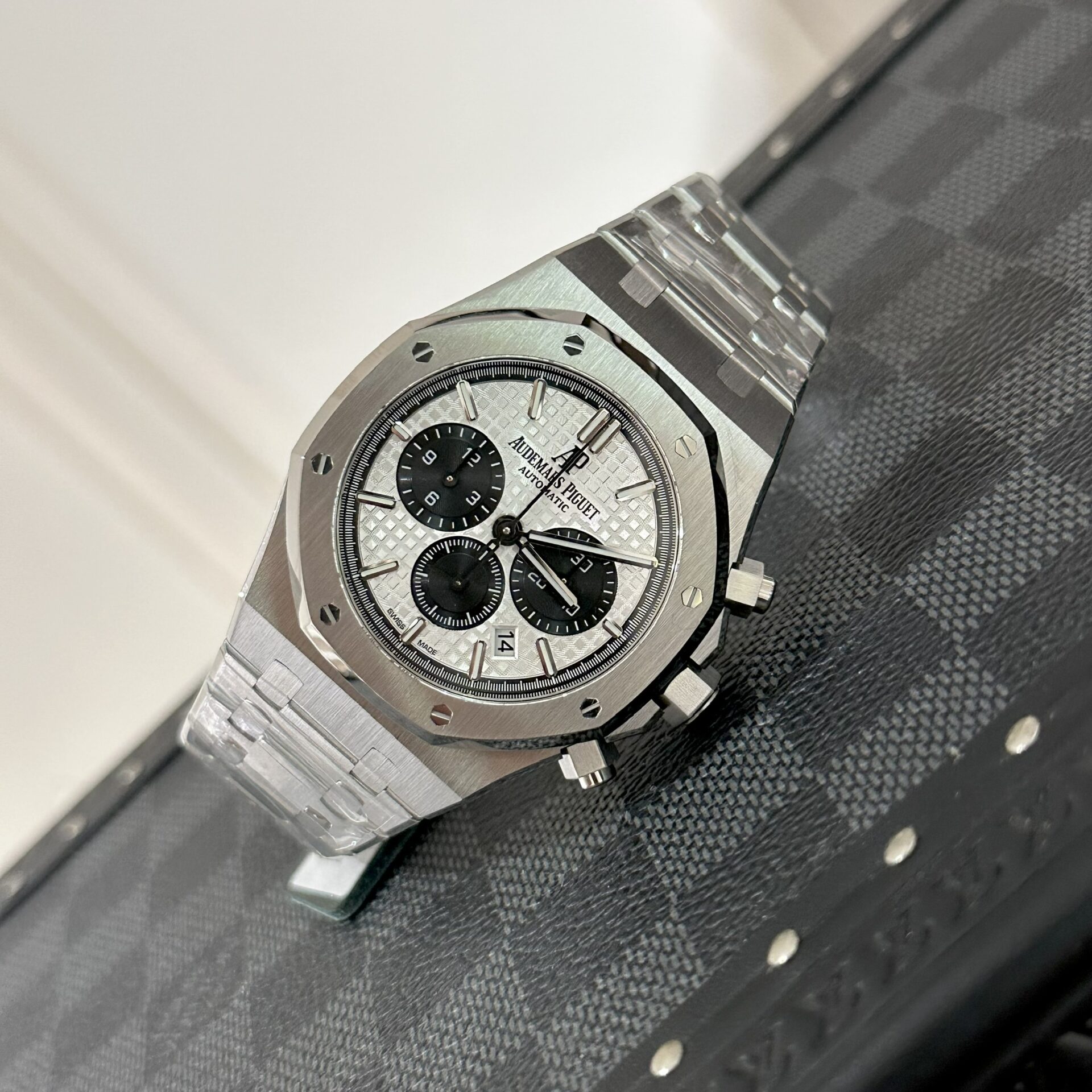 replica Audemars Piguet Replica Watches Royal Oak Jumbo Extra-Thin 15202ST Blue Dial 39mm WATCHES 3 