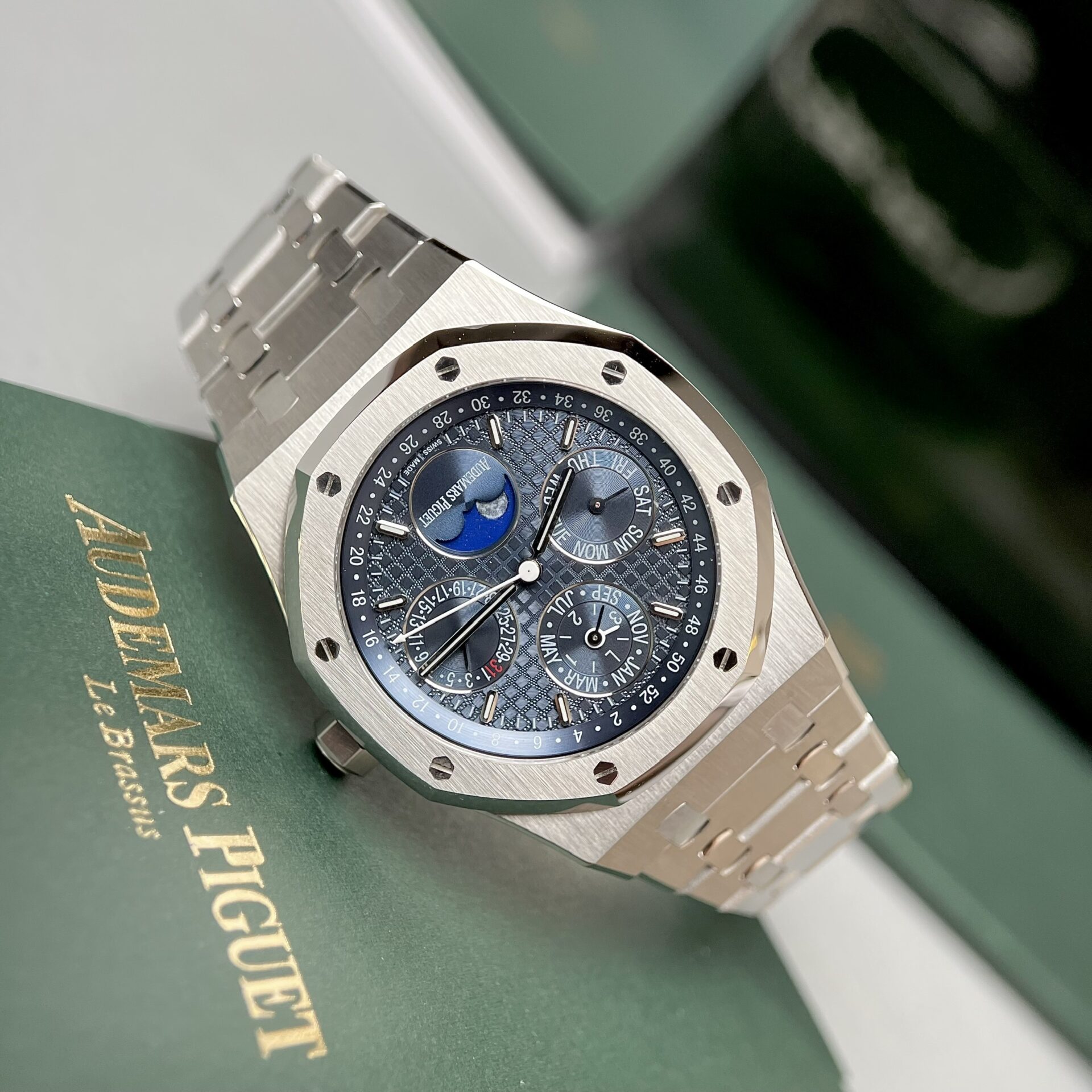 replica Audemars Piguet Best Replica Watch Royal Oak Custom Moissanite Diamonds 41mm WATCHES 3 