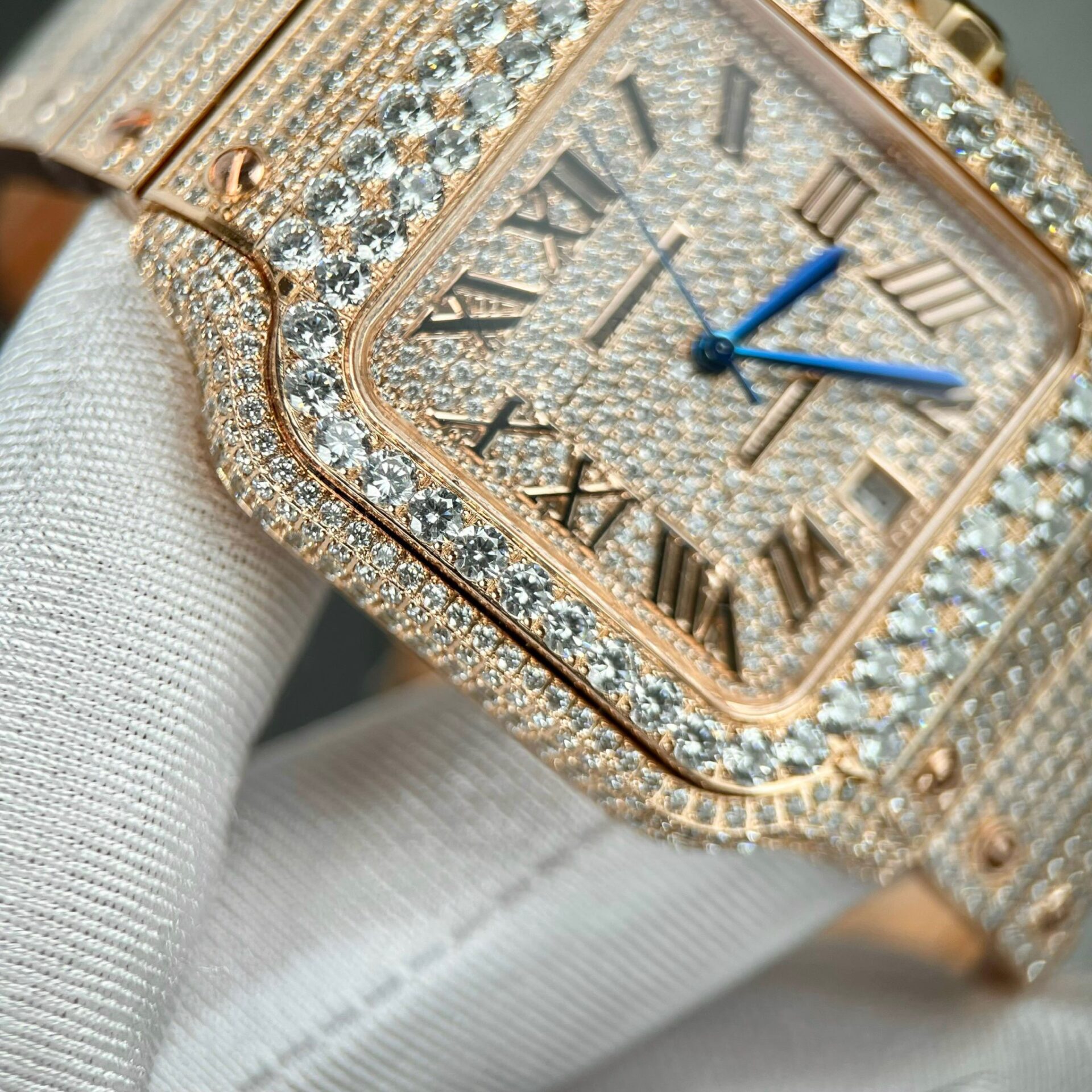 replica Cartier Replica Watches Santos Black Dial Roman Numeral Pile BV Factory 39.8mm WATCHES 3 