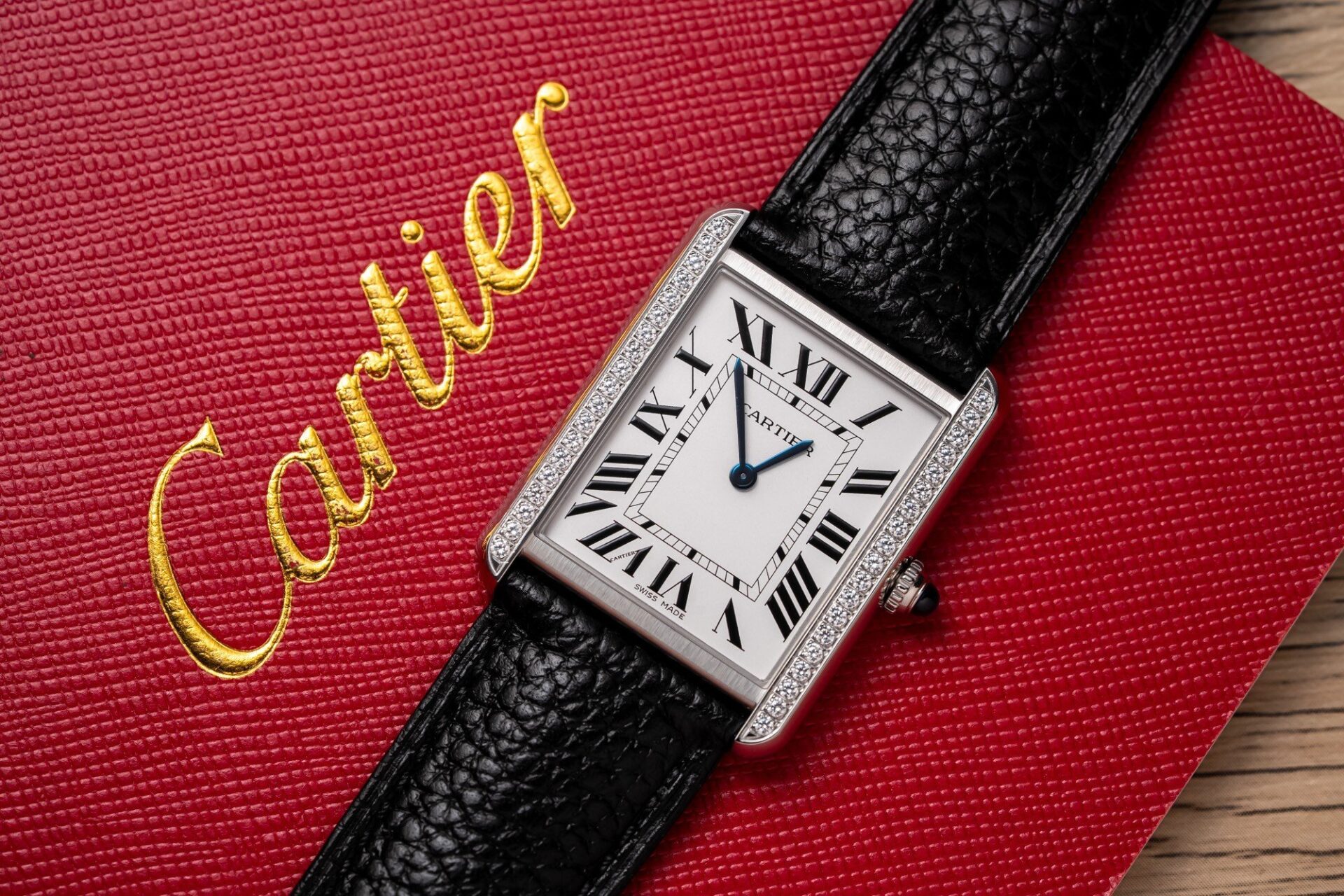 replica Cartier Santos Best Replica Watch With Full Natural Diamond VVS Blue Dial 39.8mm WATCHES 3 