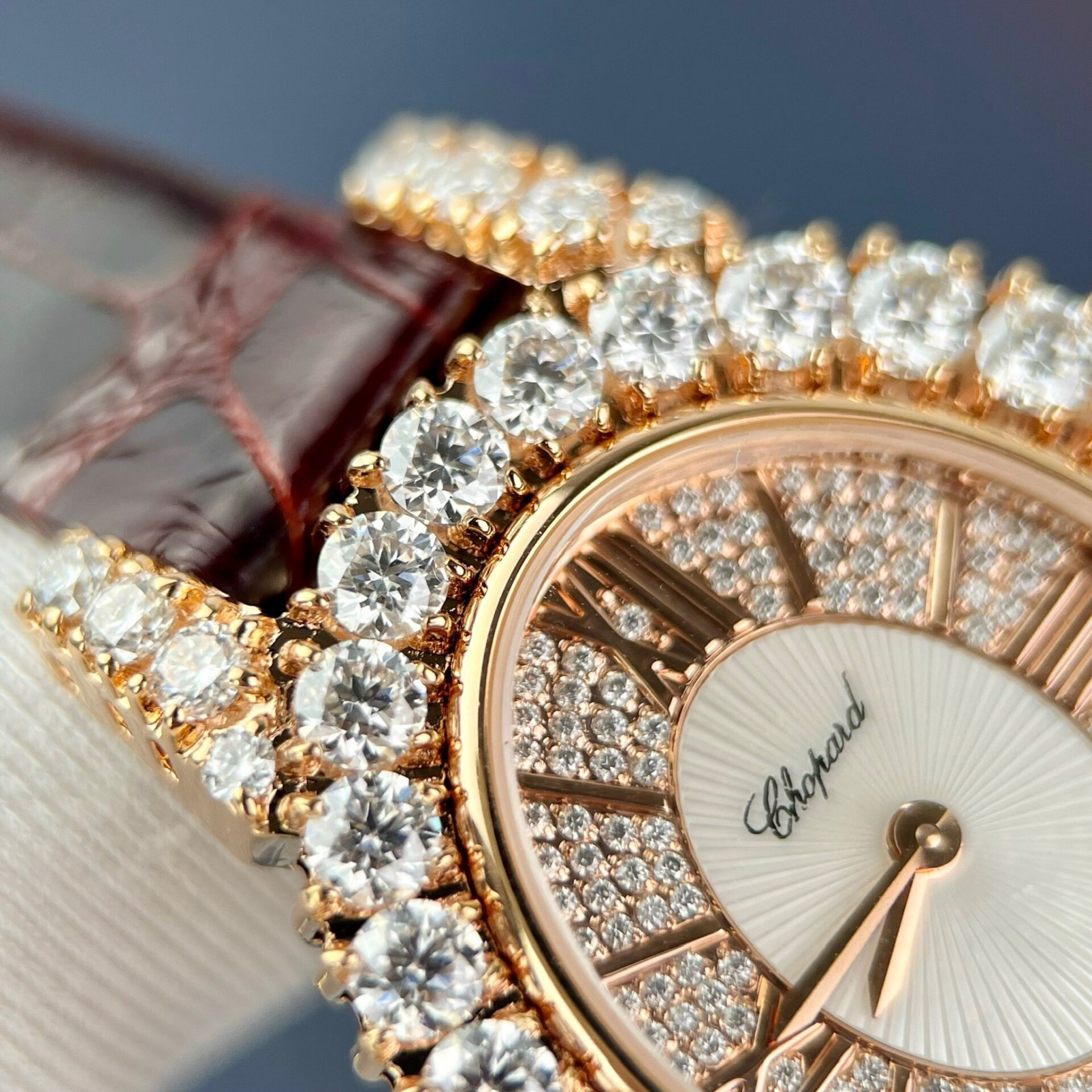 replica Chopard Mother Of Pearl Dial Replica 1:1 Watch Full Diamond Moissanite 34mm WATCHES 3 