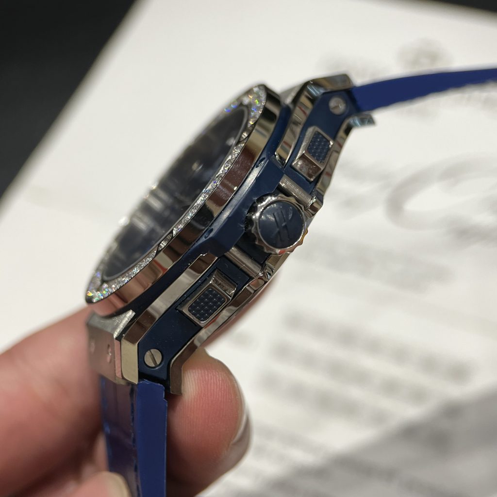 replica Hublot Replica Watch Classic Fusion Custom Full Moissanite Diamonds 42mm WATCHES 3 