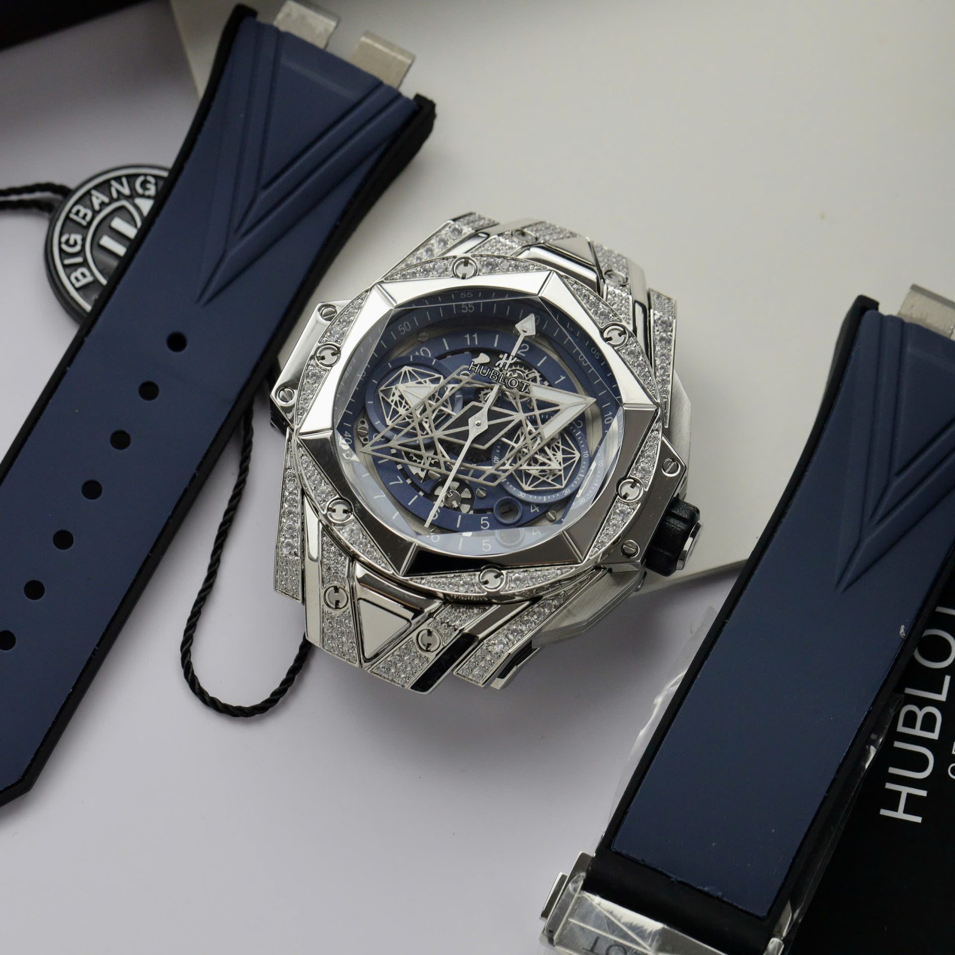 replica Hublot Fake Watches Big Bang Chronograph King Gold Black Dial 44mm WATCHES 3 