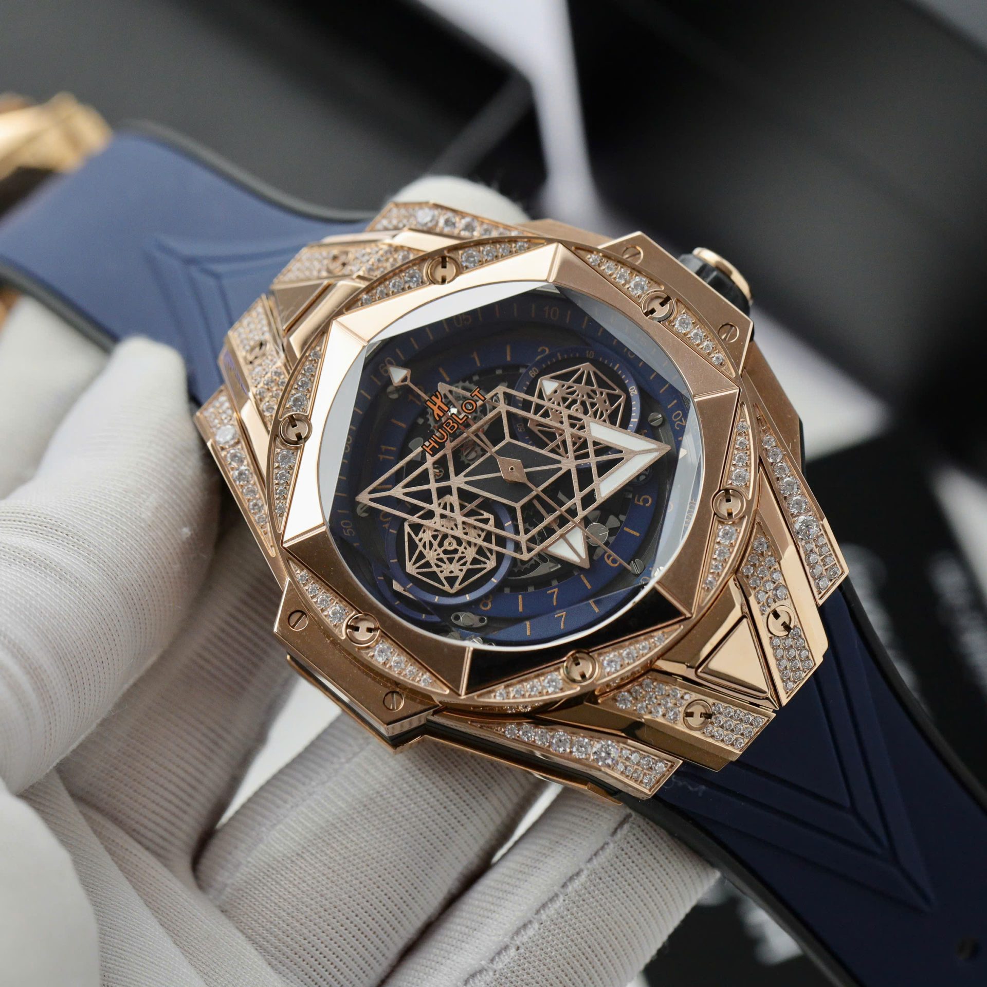 replica Hublot Best Replica Watch Big Bang Sang Bleu II King Gold White Dial BBF 45mm WATCHES 3 