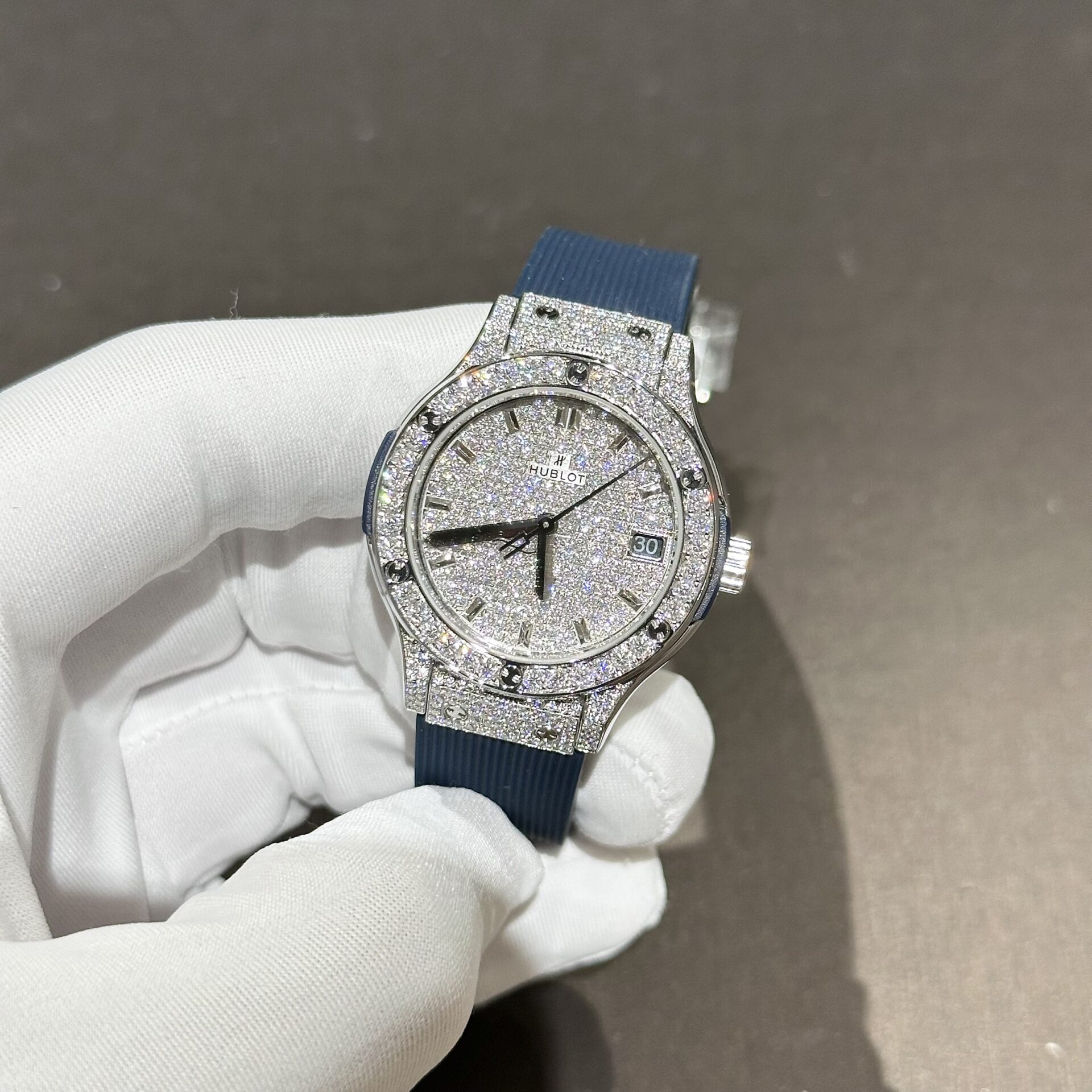 replica Hublot Fake Watch Big Bang One Click Dial Blue Custom Diamonds Moissanite 39mm WATCHES 3 