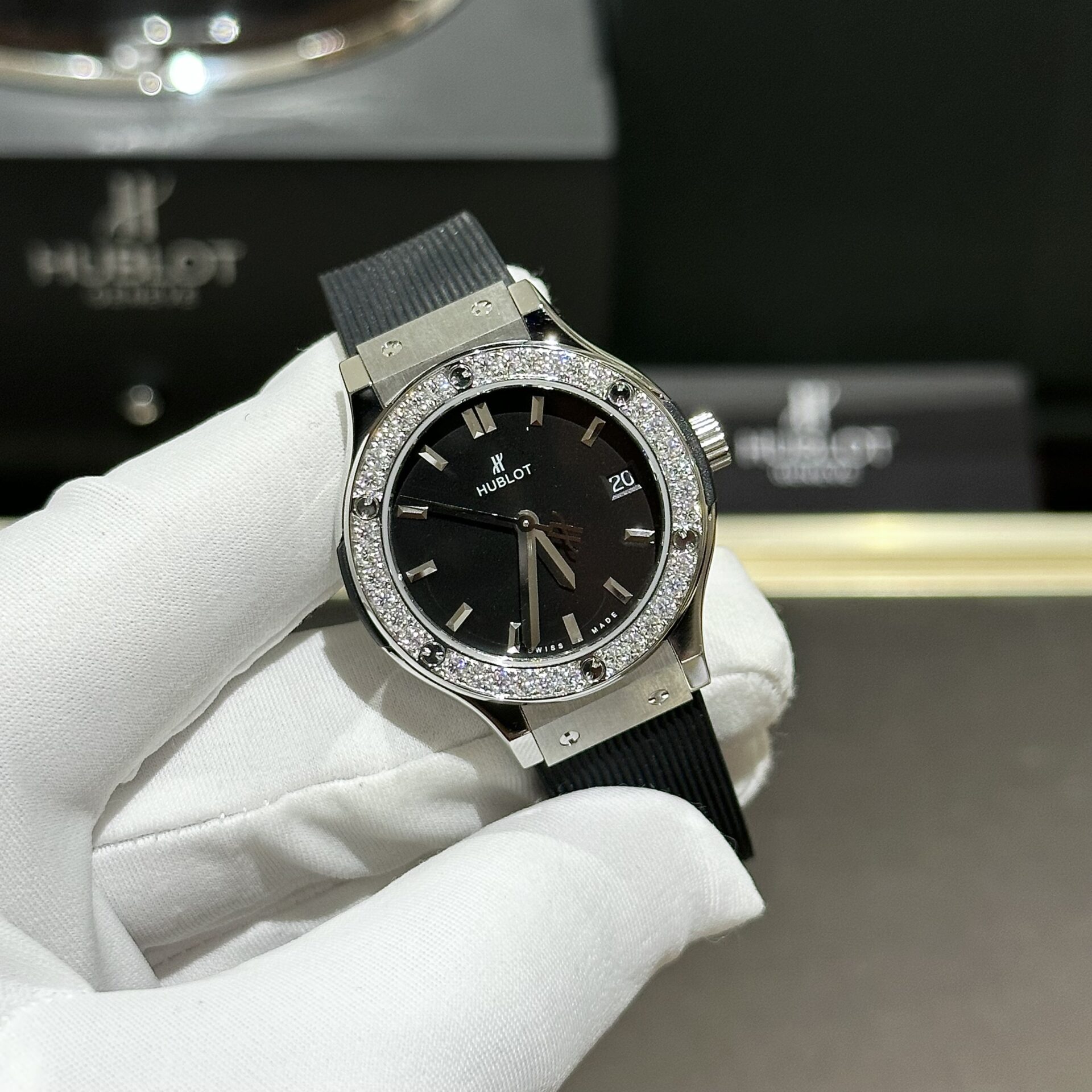replica Hublot Replica Watch Classic Fusion Custom Full Moissanite Diamonds 42mm WATCHES 3 