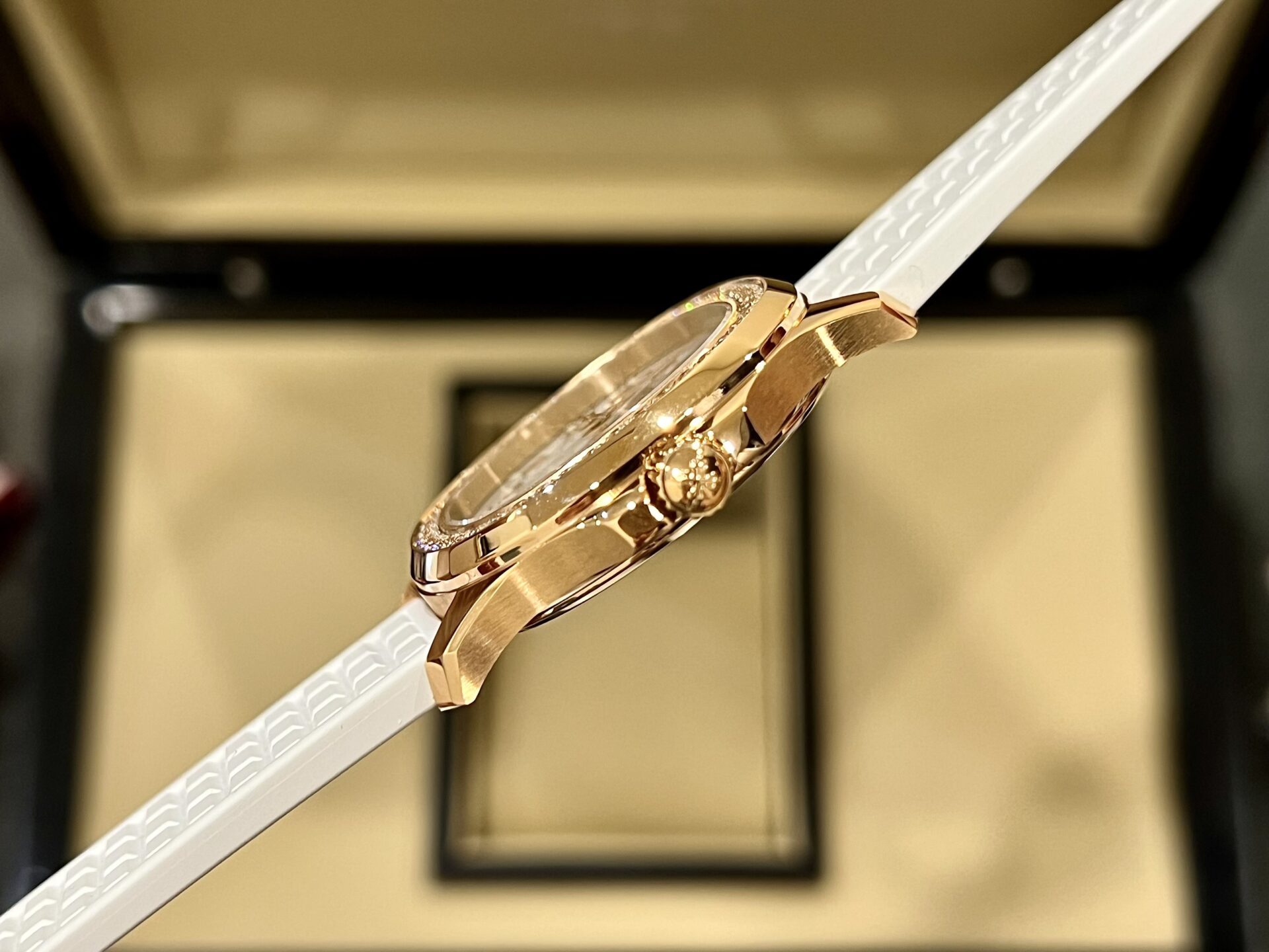 replica Patek Philippe Best Replica Watch Nautilus 5712R Brown Dial 18K Solid Gold 40mm WATCHES 3 