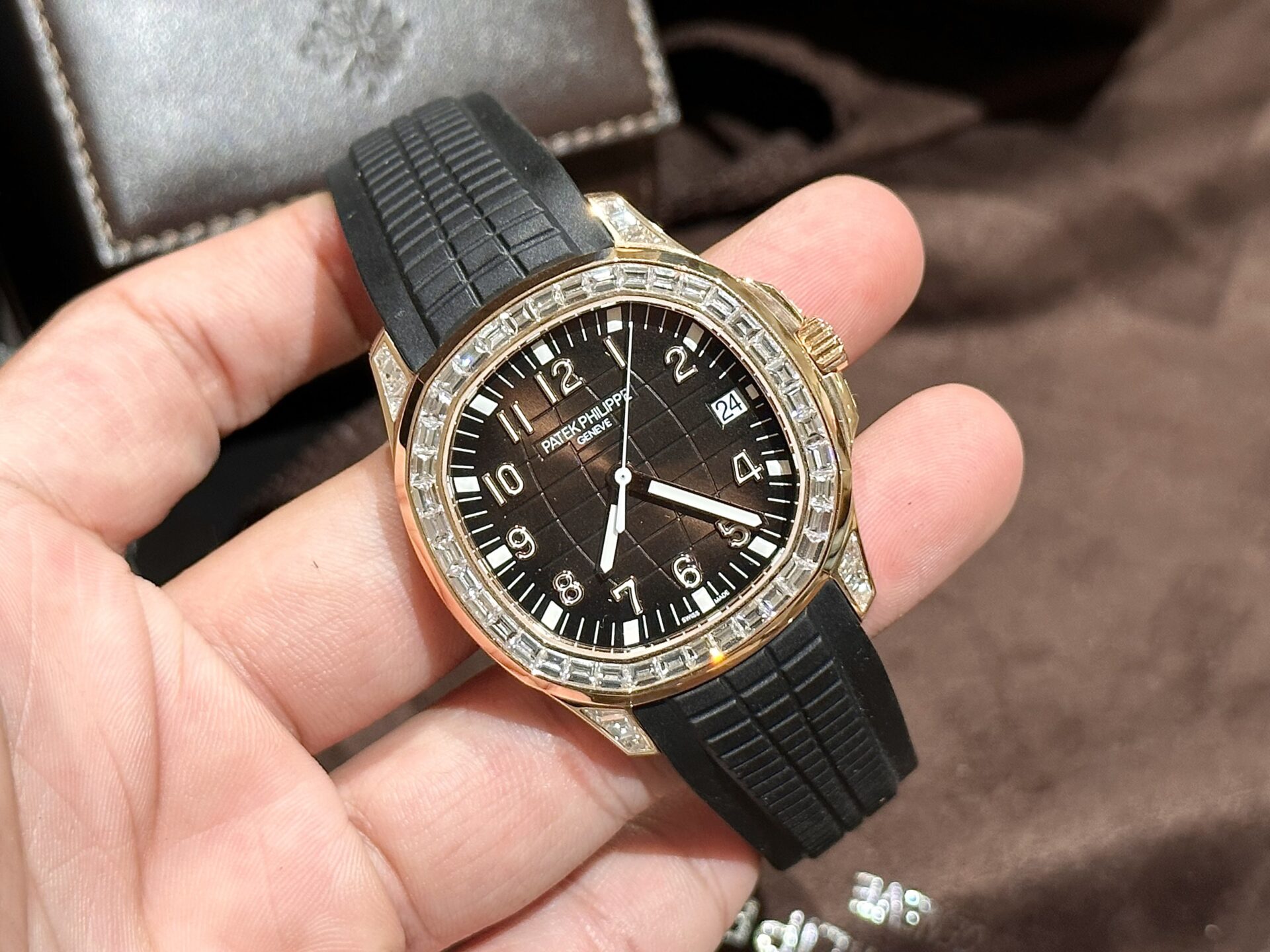 replica Patek Philippe Replica Watch Nautilus 7010 Rose Gold Womens 32mm WATCHES 3 