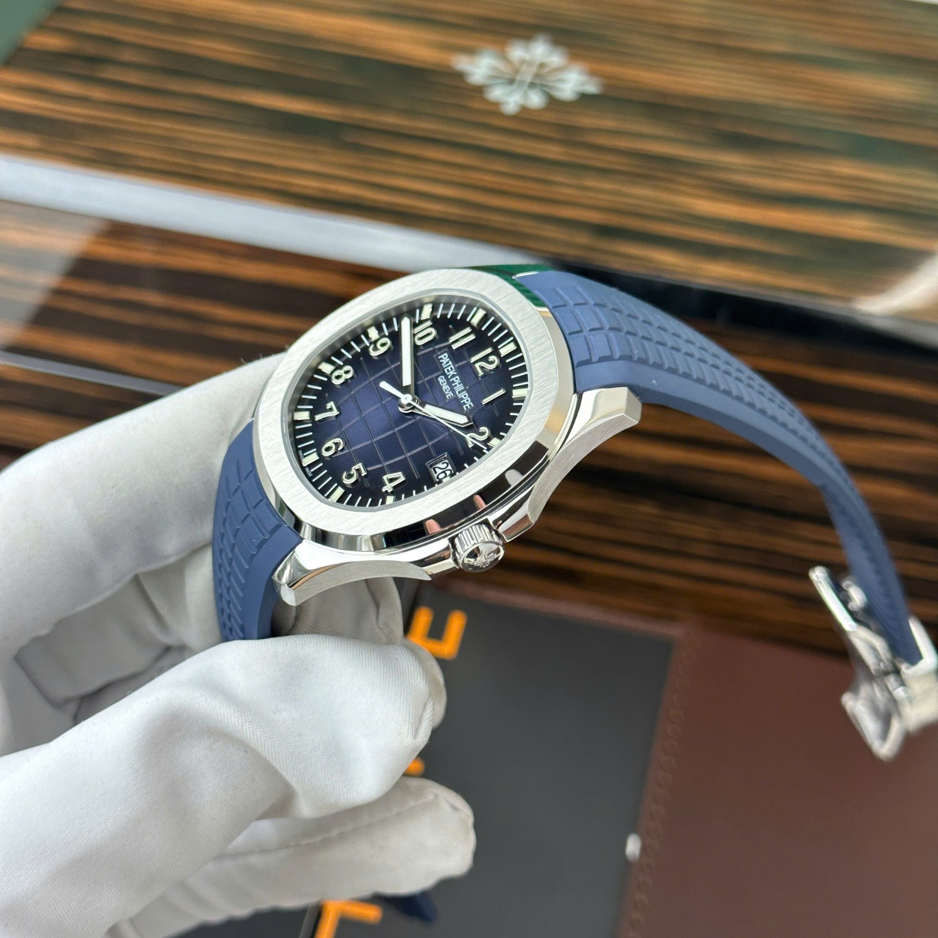 replica Patek Philippe Best Replica Watch Nautilus 5712 Custom Authentic Details 40mm WATCHES 3 