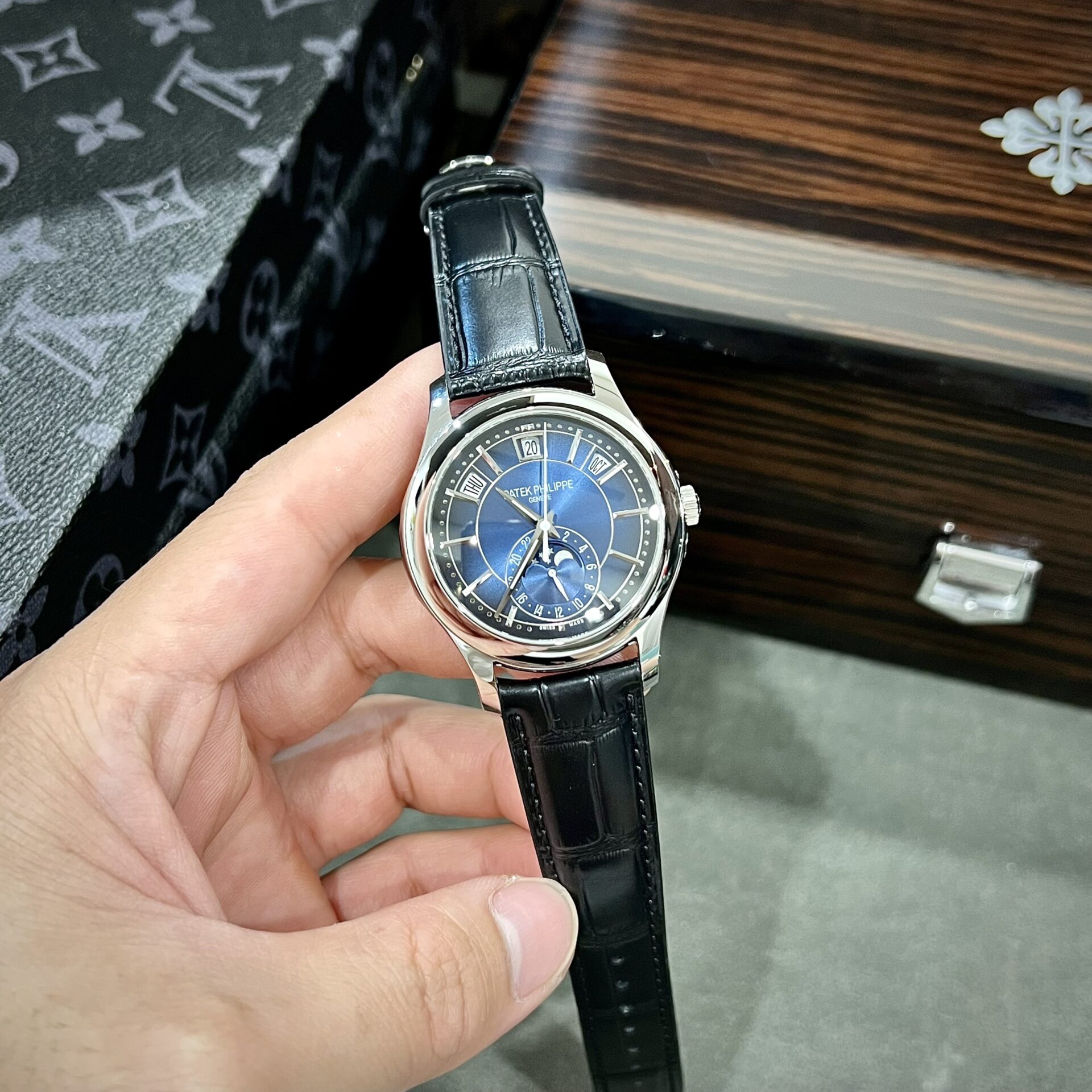 replica Patek Philippe Best Replica Watch Nautilus 5719 Custom CVD Diamond And White Gold 40mm WATCHES 3 