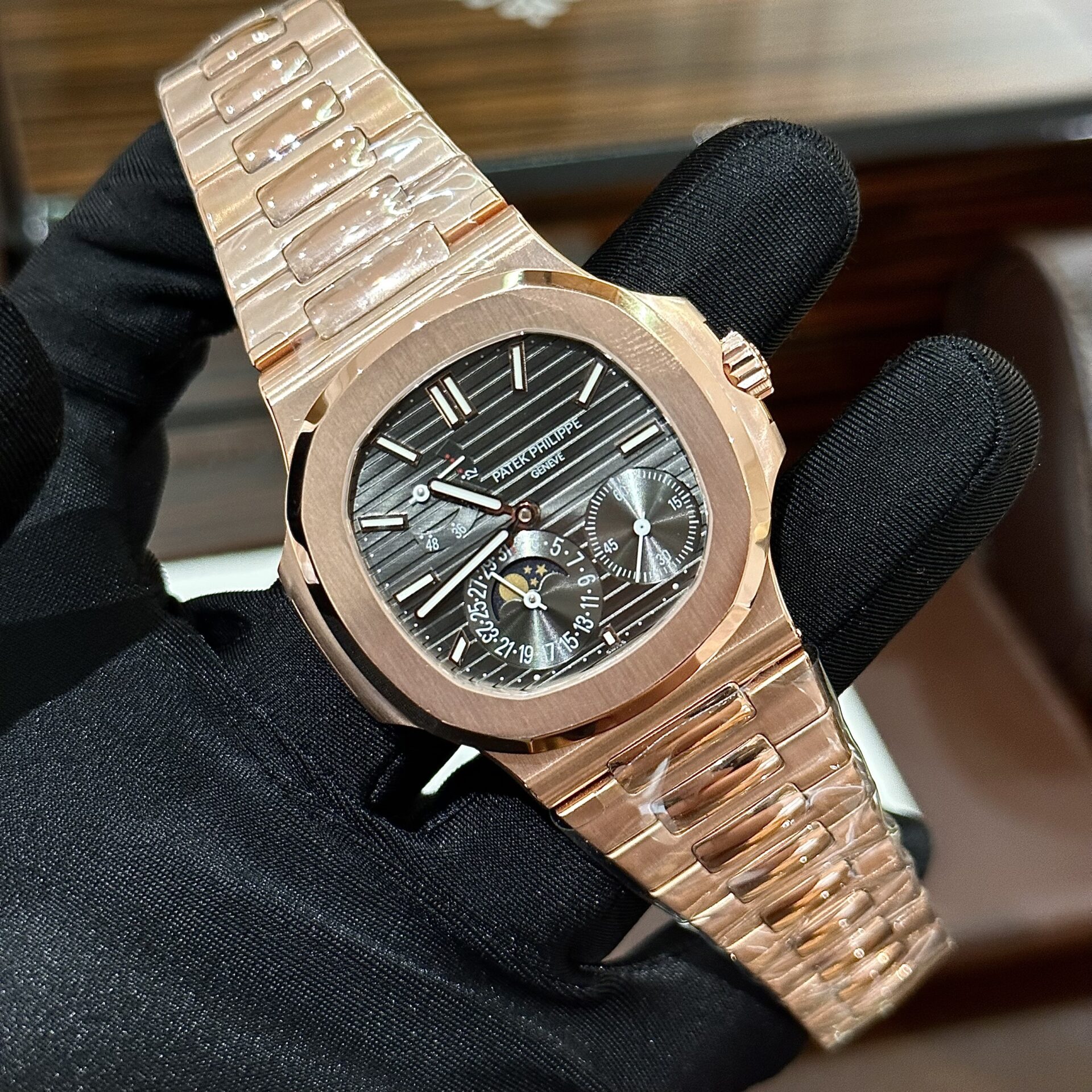 replica Patek Philippe Replica Watch Aquanaut 5067 Dial Brown Custom Diamonds Moissanite 35.6mm WATCHES 3 