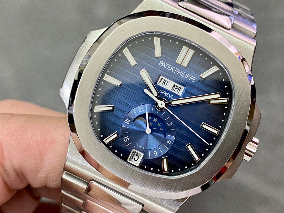 replica Patek Philippe Replica Watch Nautilus 7010 Rose Gold Womens 32mm WATCHES 3 