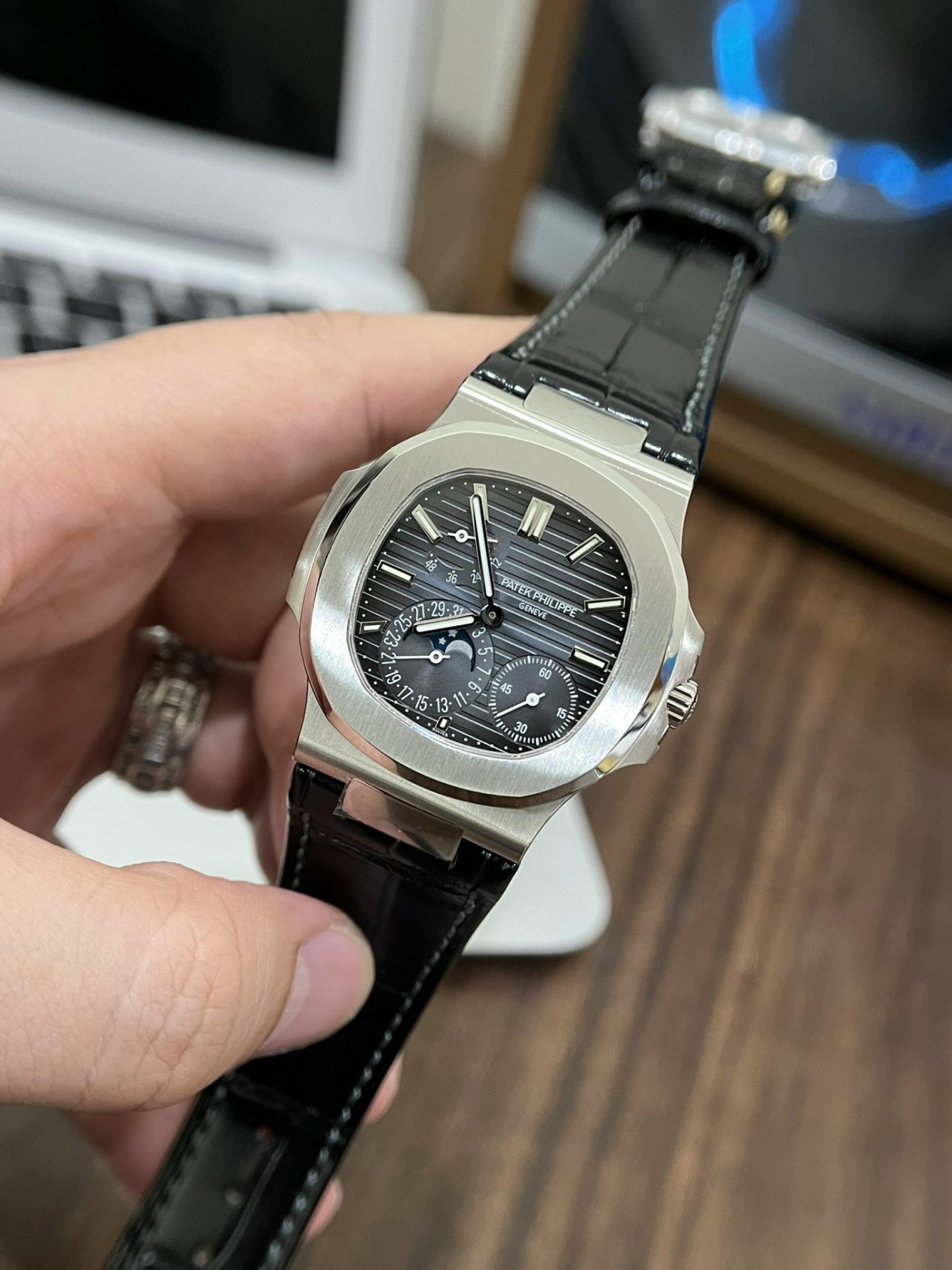 replica Patek Philippe Replica Watch Aquanaut 5067 Dial Brown Custom Diamonds Moissanite 35.6mm WATCHES 3 