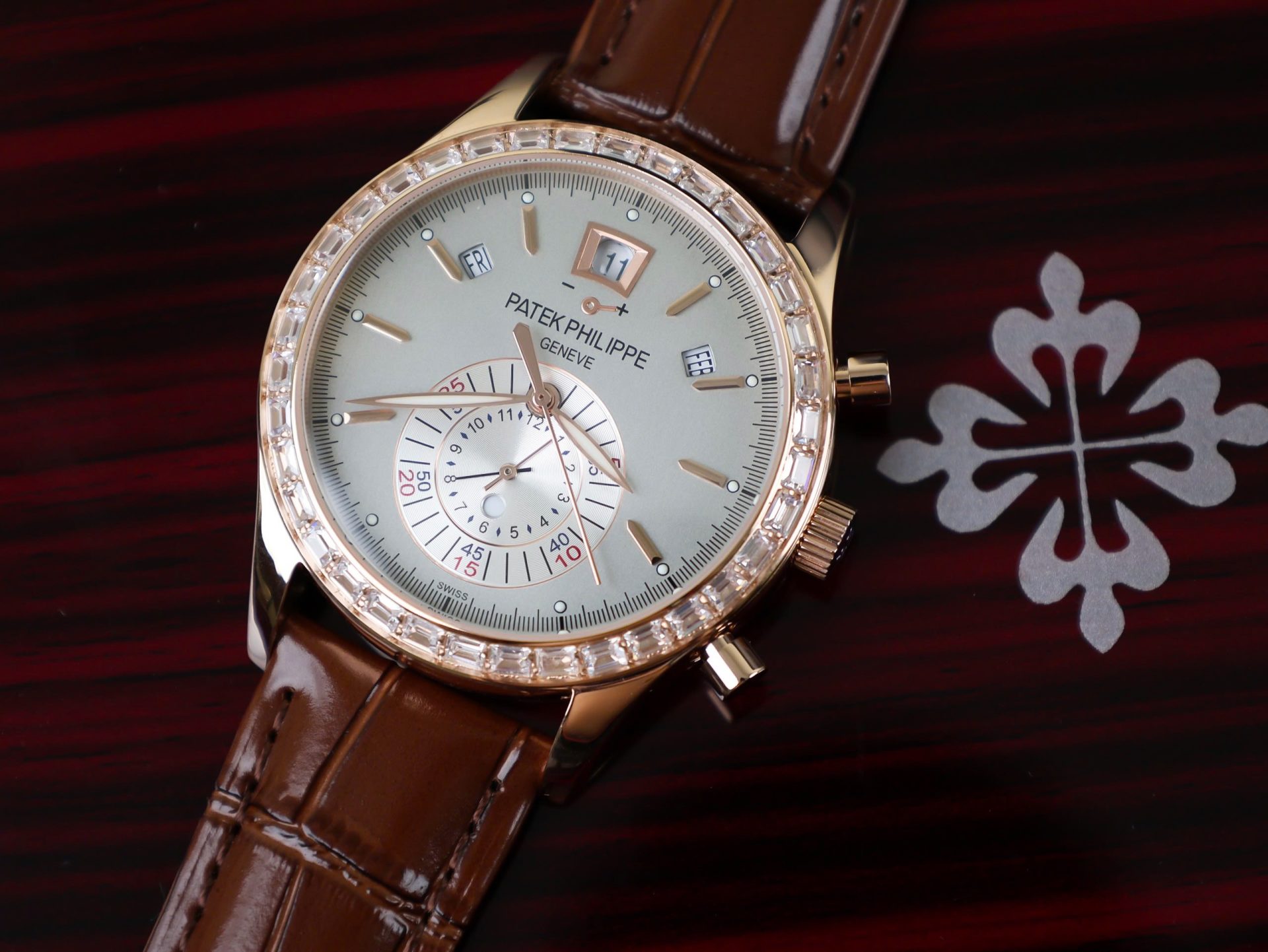 replica Patek Philippe Best Replica Watch Nautilus 5712 Custom Authentic Details 40mm WATCHES 3 