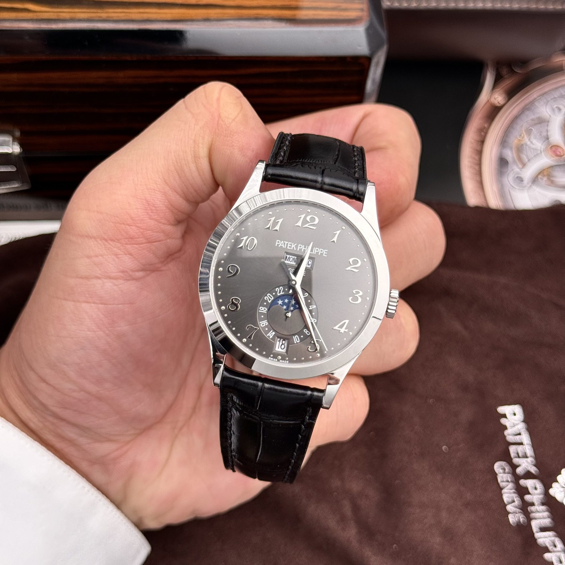 replica Patek Philippe Best Replica Watch Nautilus 5719 Custom CVD Diamond And White Gold 40mm WATCHES 3 