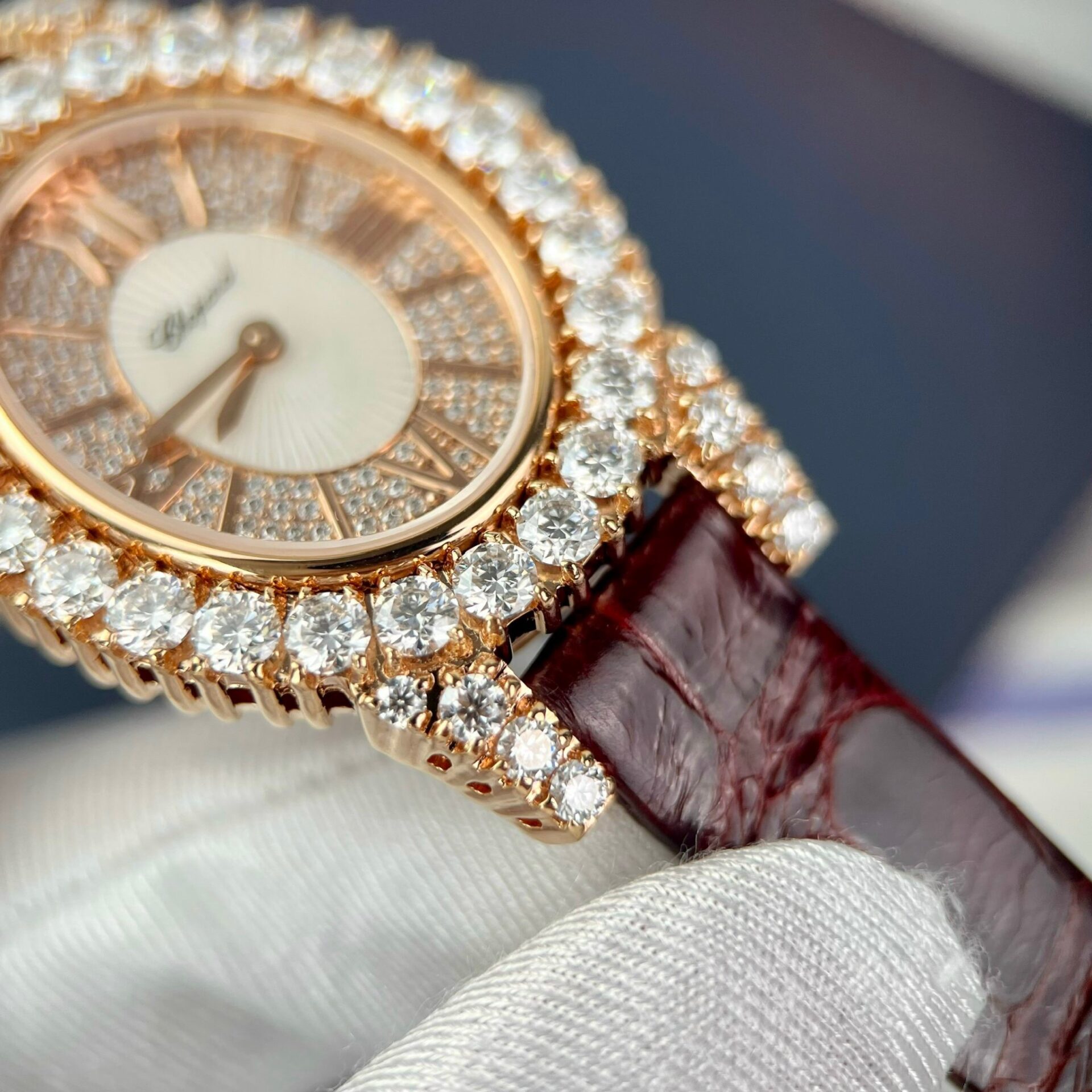 replica Chopard Mother Of Pearl Dial Replica 1:1 Watch Full Diamond Moissanite 34mm WATCHES 4 