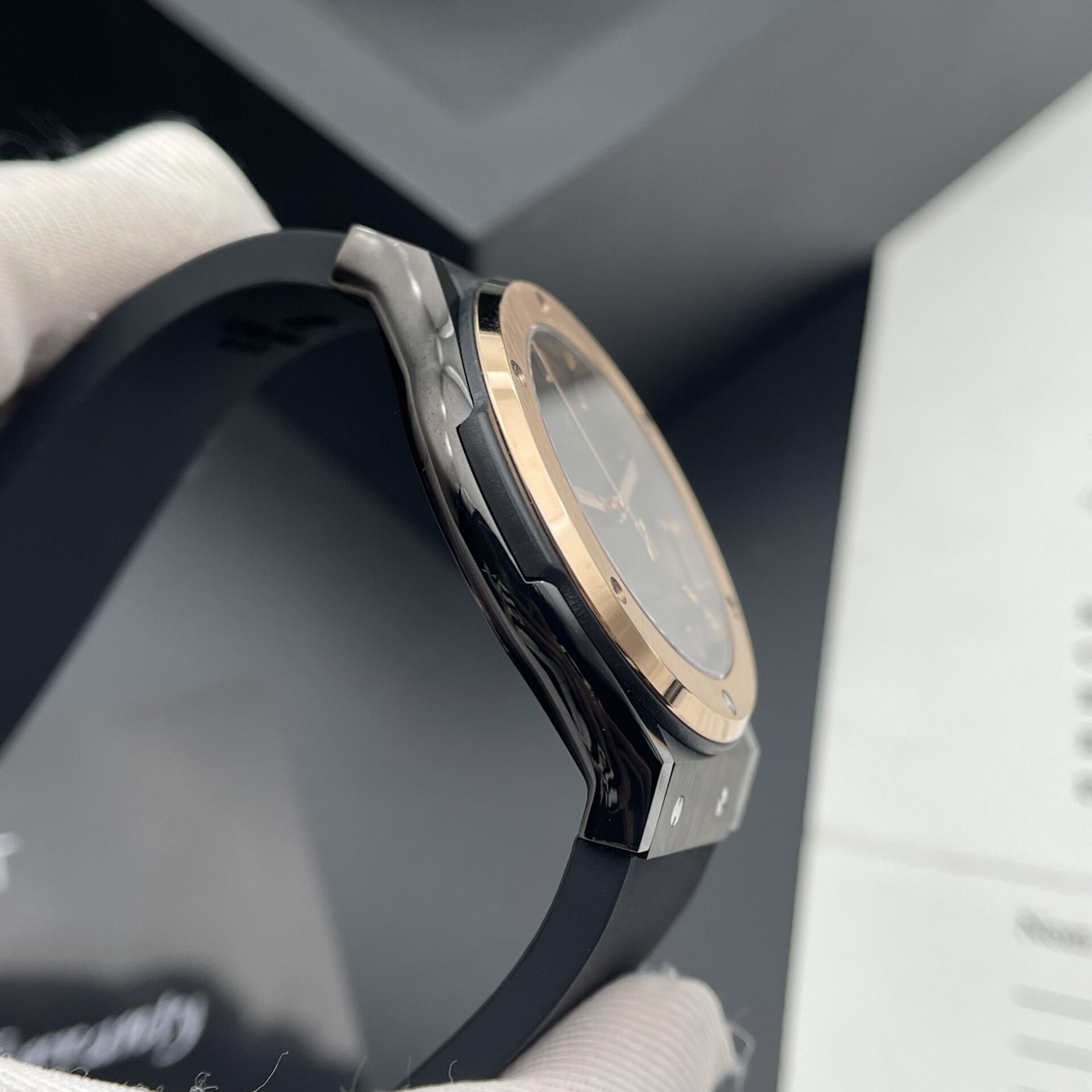 replica Hublot Replica Watch Spirit Of Big Bang King Gold Black Dial 42mm WATCHES 4 