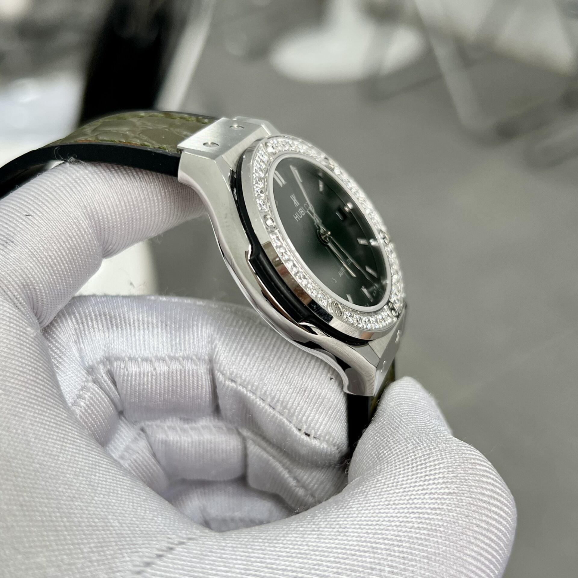 replica Hublot Replica Watch Classic Fusion Custom Full Moissanite Diamonds 42mm WATCHES 4 