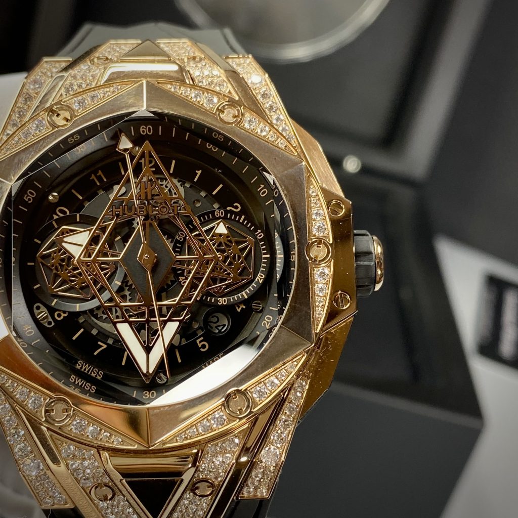replica Hublot Replica Watch Classic Fusion Custom Full Moissanite Diamonds 42mm WATCHES 4 