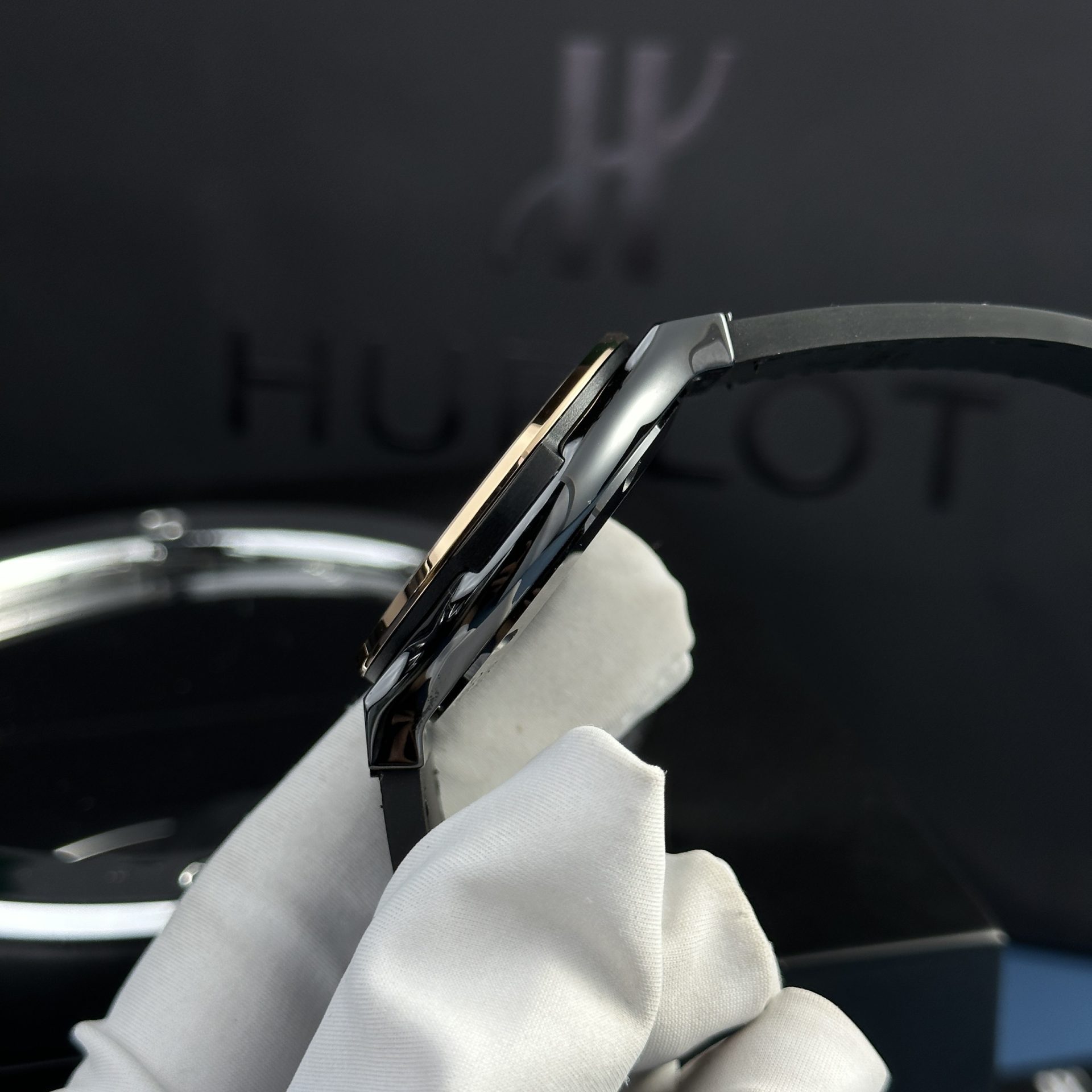 replica Hublot Best Replica Watch Classic Fusion Custom Natural Diamonds 42mm WATCHES 4 