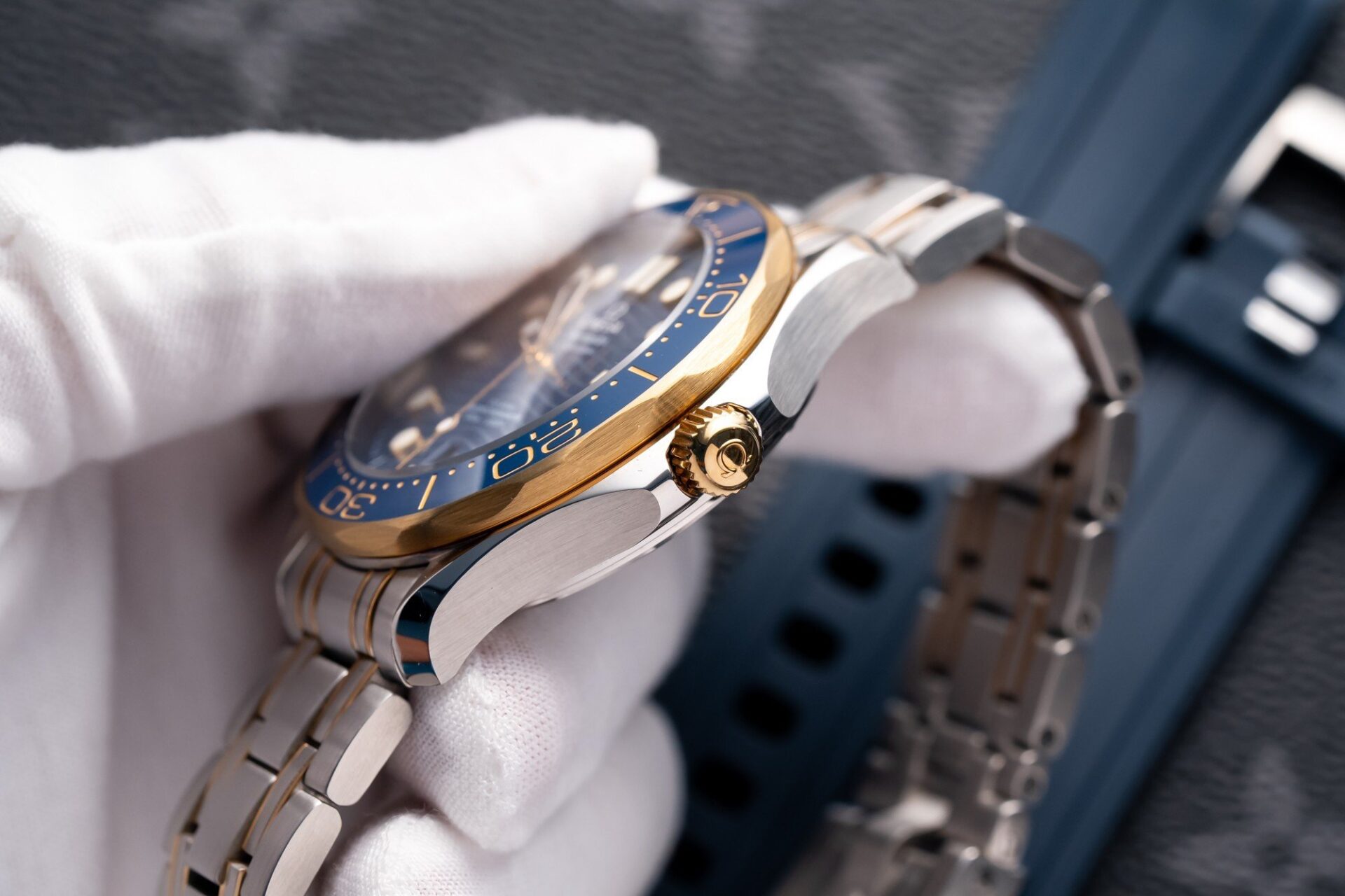 replica Omega Replica Watch Seamaster Demi Gold Black Dial VS Factory Demi Gold 42mm WATCHES 4 