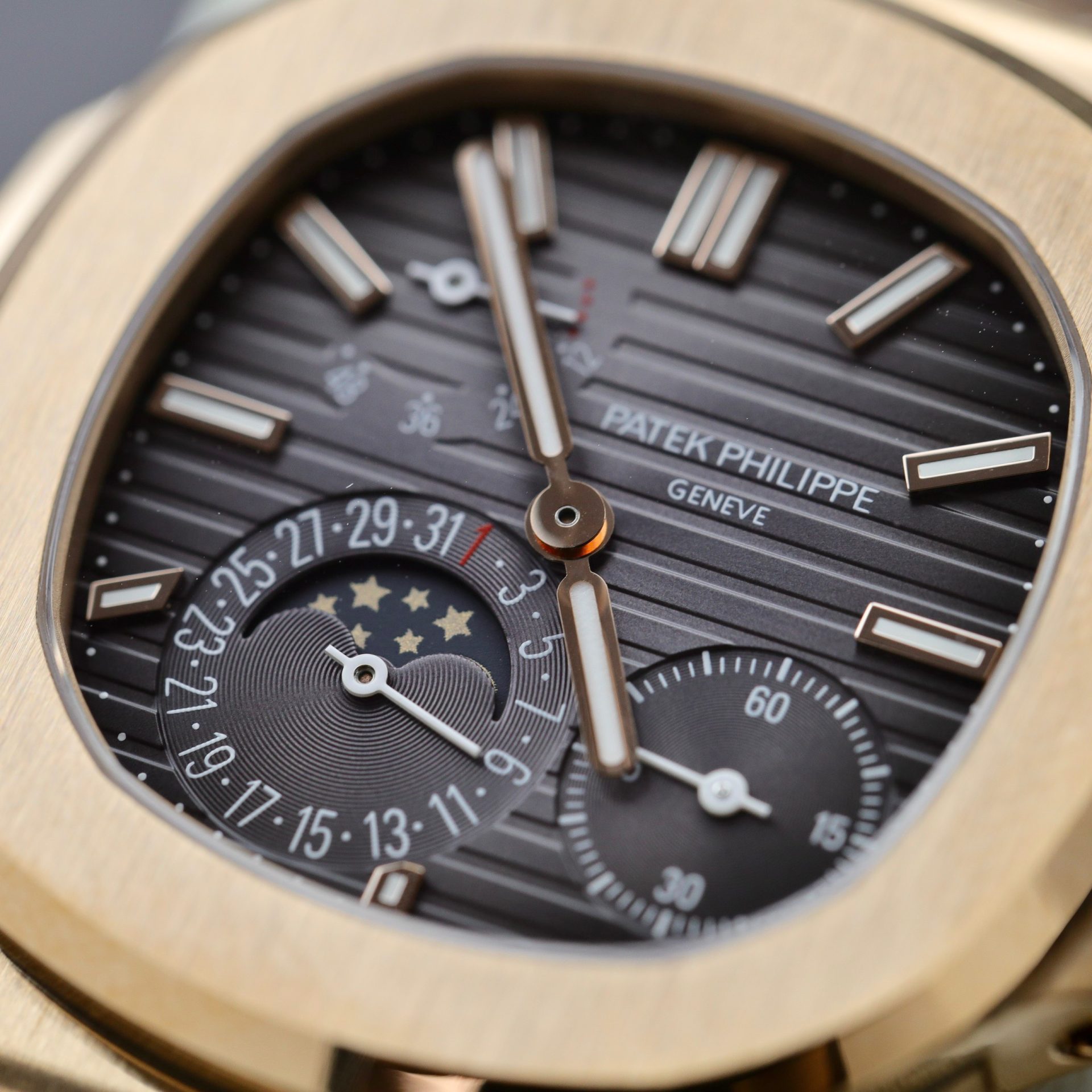 replica Patek Philippe Replica Watch Aquanaut 5067 Dial Brown Custom Diamonds Moissanite 35.6mm WATCHES 4 