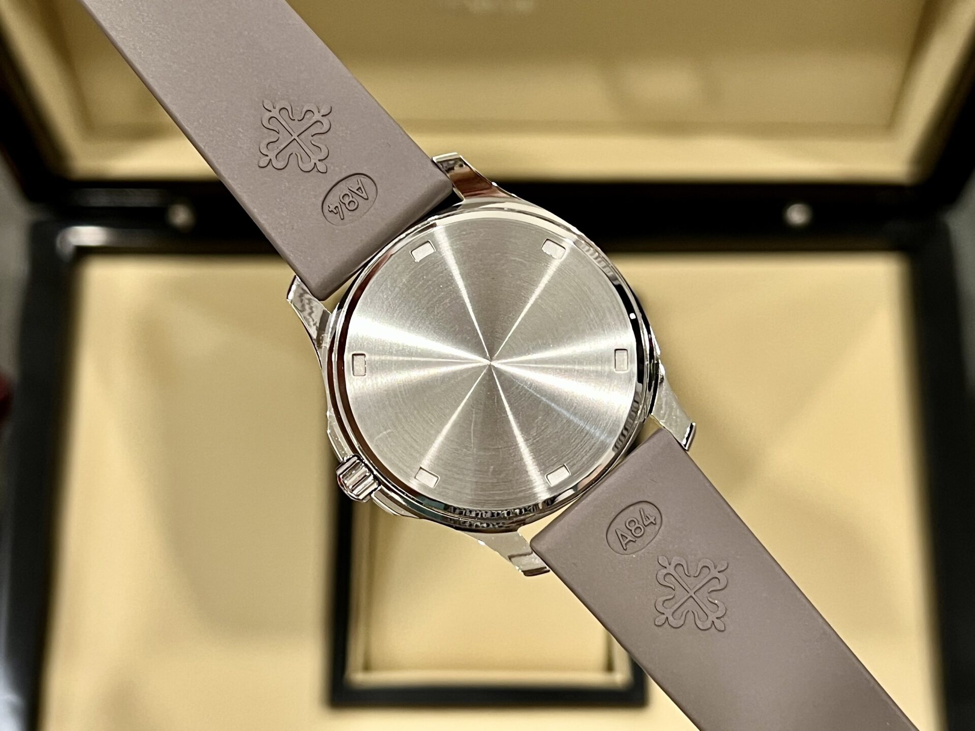 replica Patek Philippe Fake Watches Nautilus 7010 Womens Metal Wire 32mm WATCHES 4 