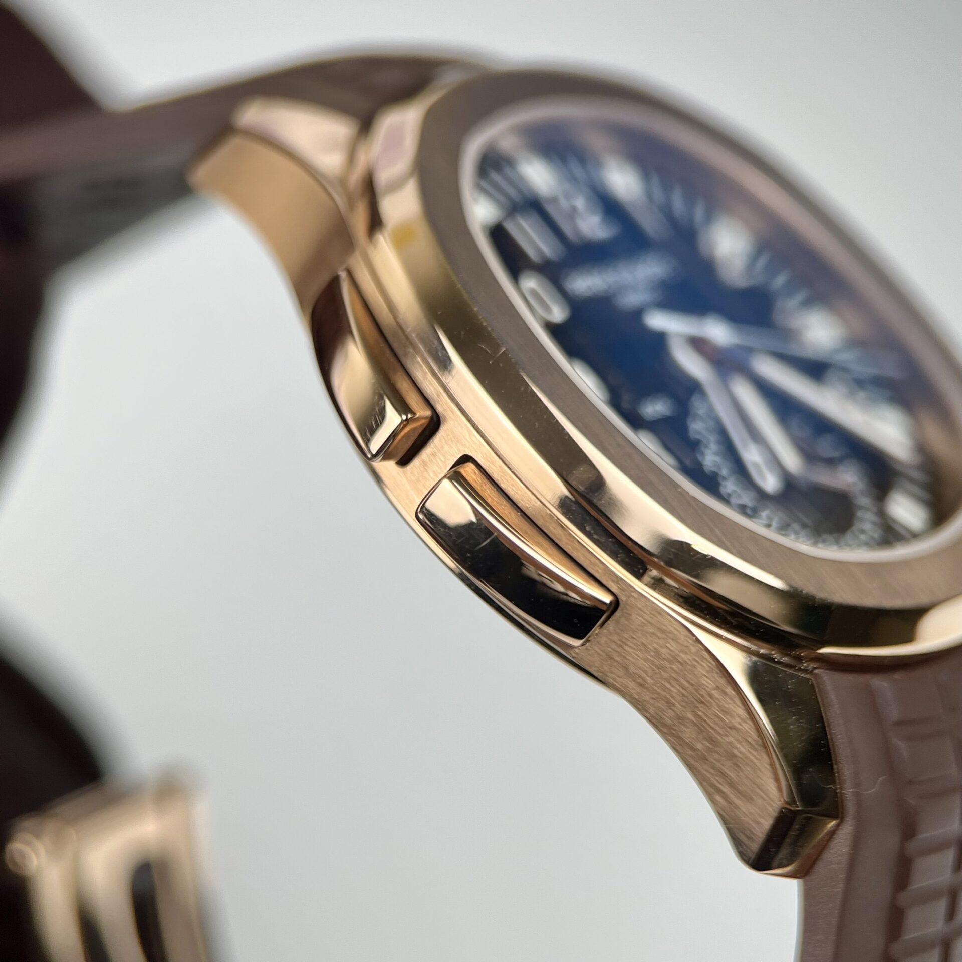 replica Patek Philippe Fake Watches Nautilus 7010 Womens Metal Wire 32mm WATCHES 4 