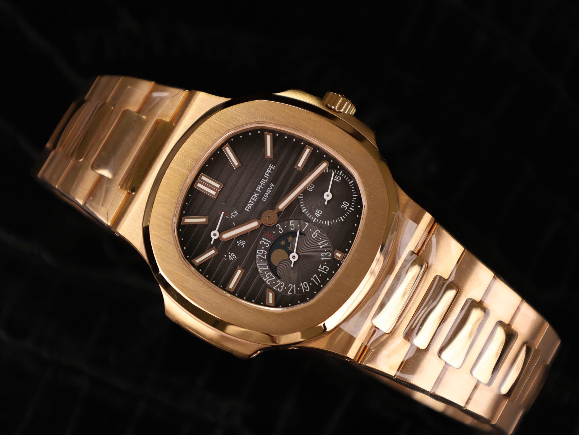 replica Patek Philippe Clone Watch Nautilus 7010 Womens White Dial 32mm WATCHES 4 