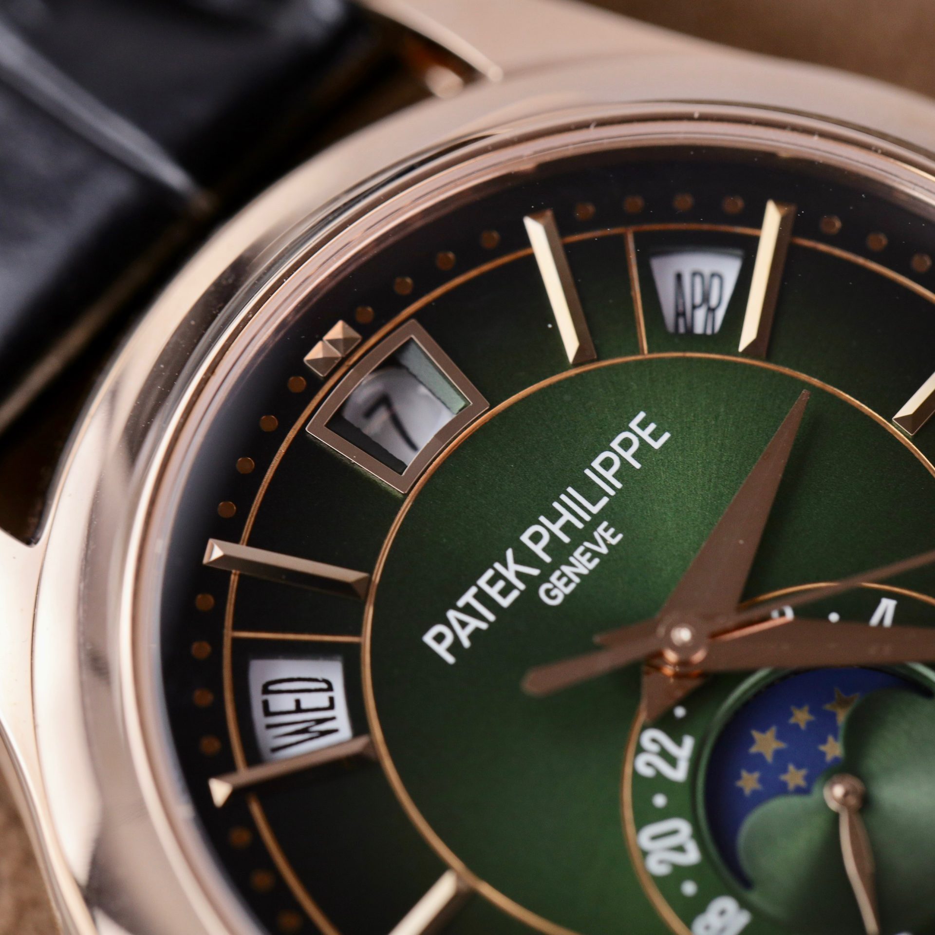 replica Patek Philippe Replica Watch Nautilus 7010 Rose Gold Womens 32mm WATCHES 4 
