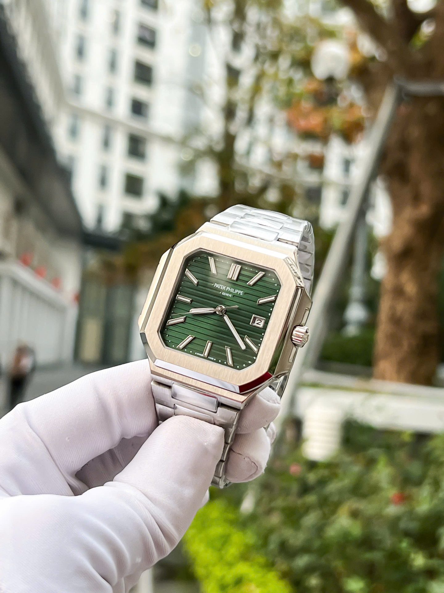replica Patek Philippe Clone Watch Nautilus 7010 Womens White Dial 32mm WATCHES 4 