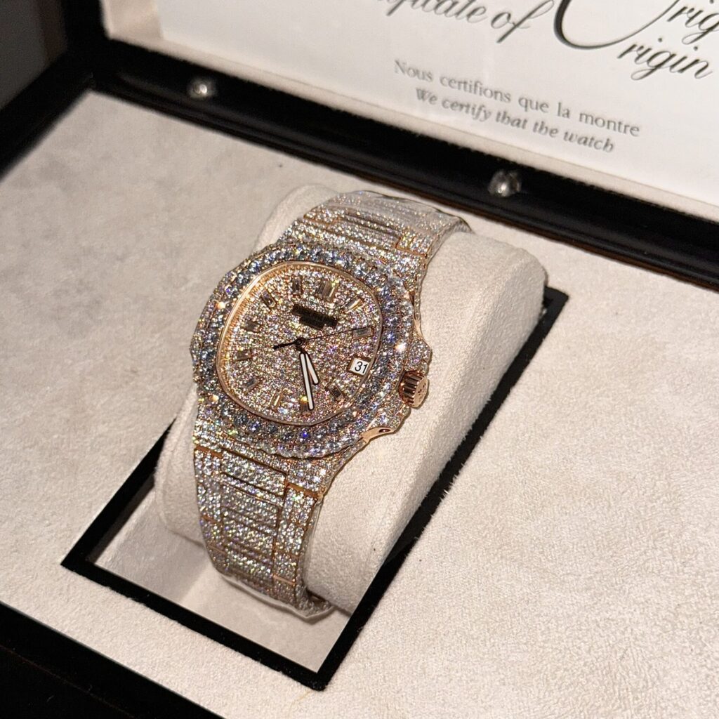replica Patek Philippe Replica Watch Nautilus 7010 White Dial Metal Wire 32mm WATCHES 4 