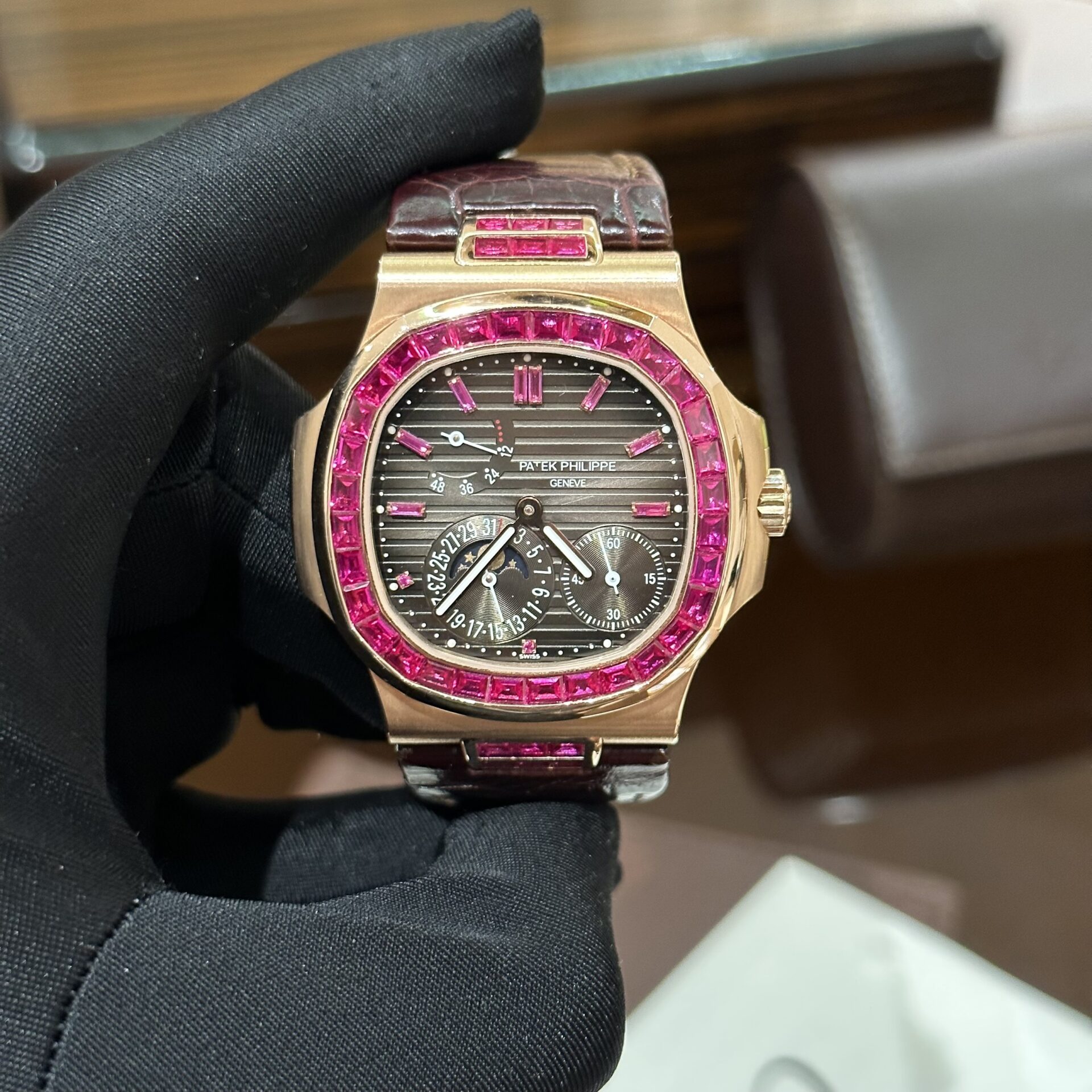 replica Patek Philippe Fake Watches Nautilus 7010 Womens Metal Wire 32mm WATCHES 4 