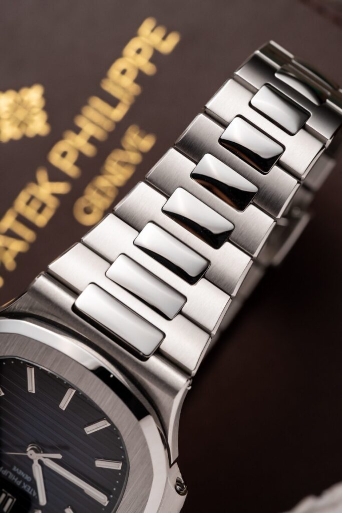 replica Patek Philippe Replica Watch Calatrava 5227G Mechanical Ivory Dial 3K Factory 39mm WATCHES 4 