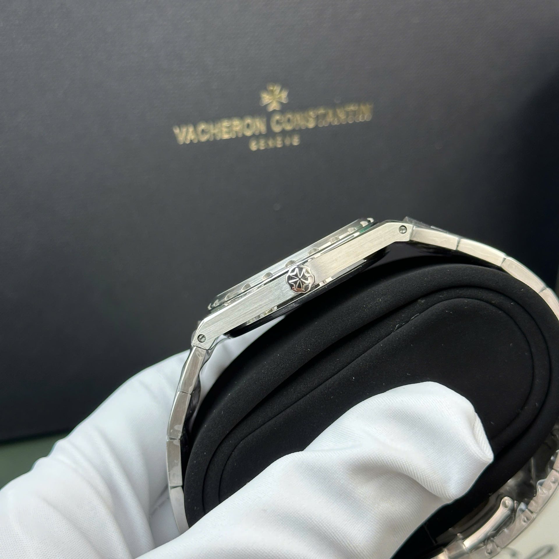 replica Vacheron Constantin Overseas Dual Time 7900V Replica Watch Black Dial PZ Factory 41mm WATCHES 4 