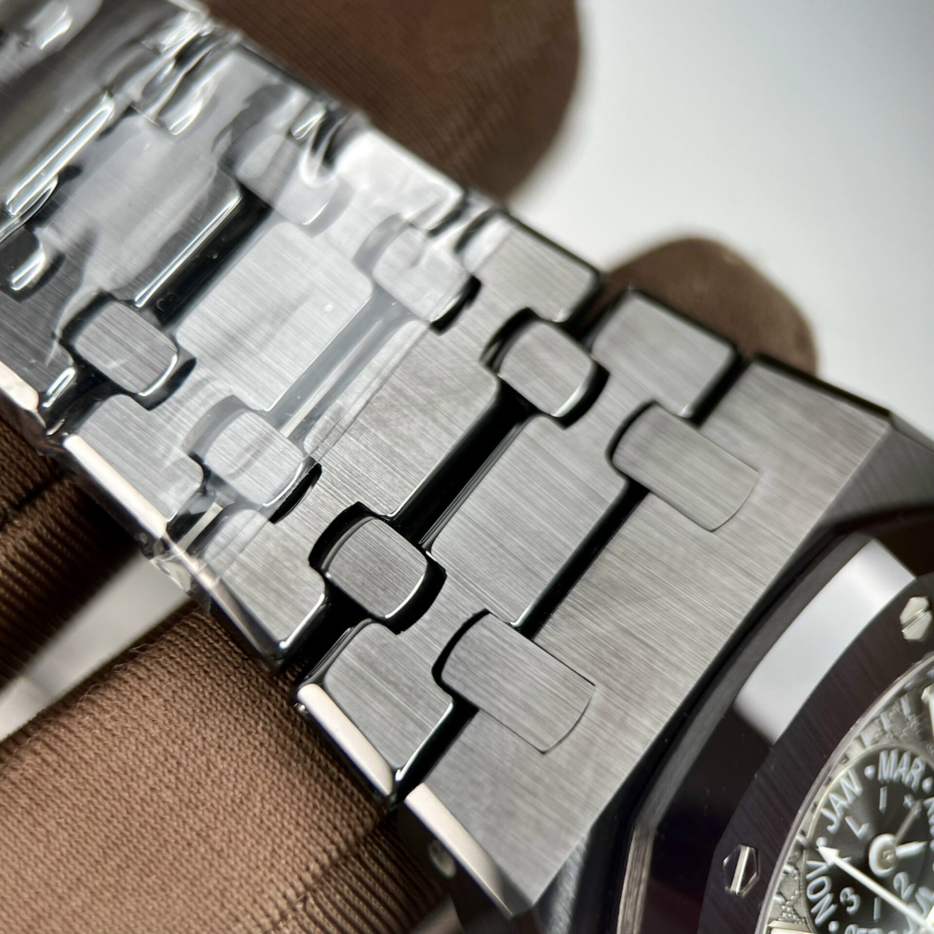 replica Audemars Piguet Replica Watches Royal Oak 15720ST Green Dial IP Factory 42mm WATCHES 5 