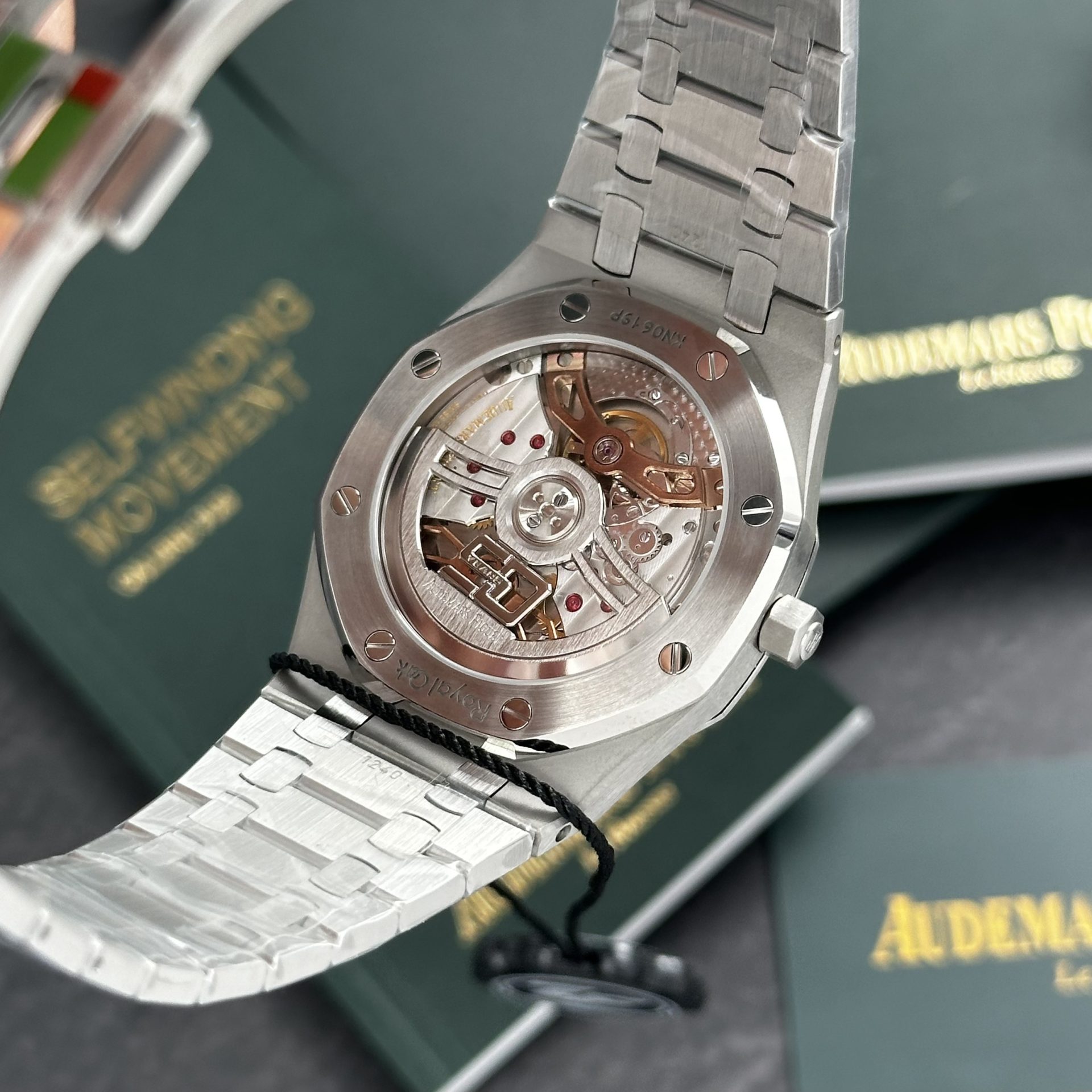 replica Audemars Piguet Replica Watch Royal Oak 15400ST Black Dial Rubber Strap 41mm WATCHES 5 