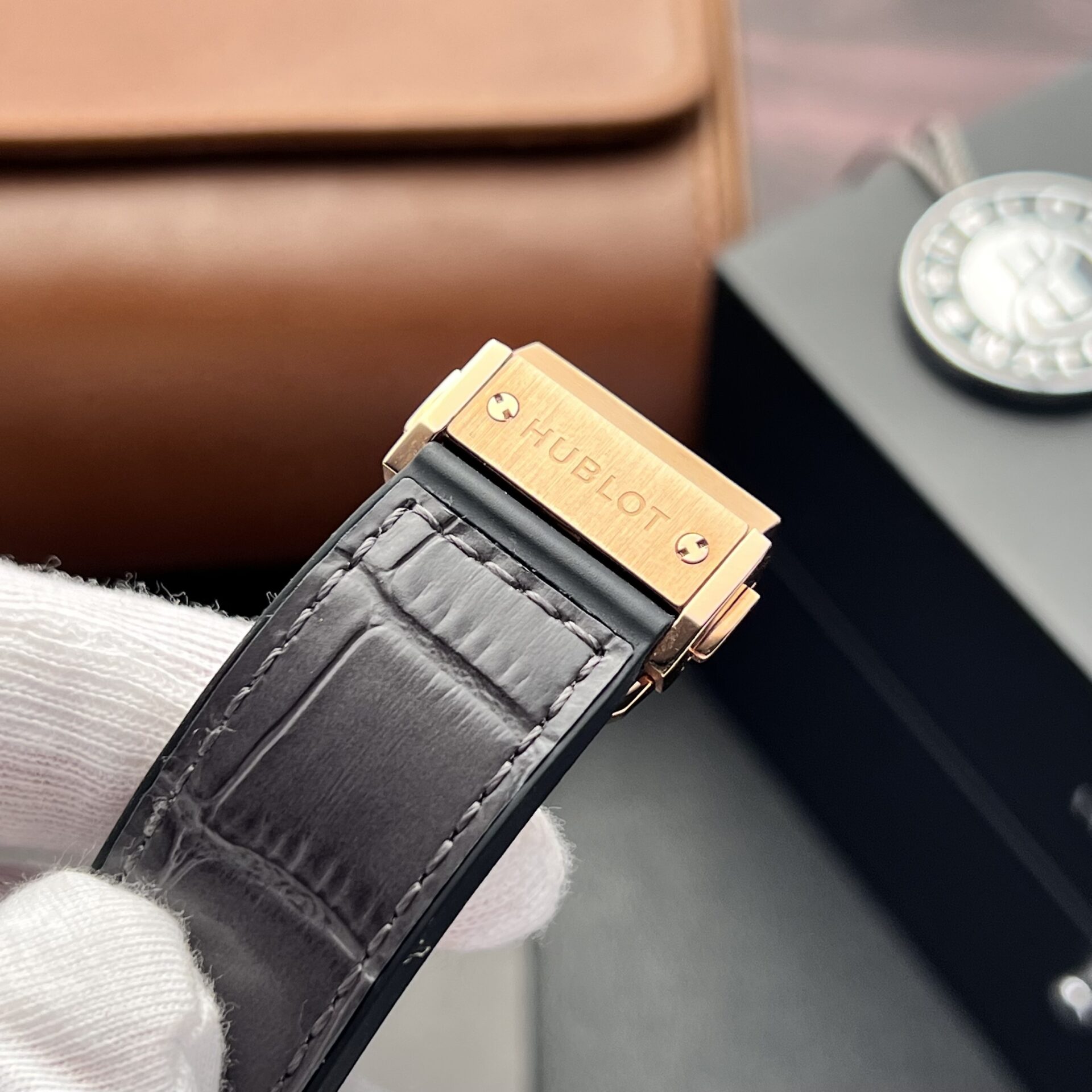 replica Hublot Best Replica Watches Classic Fusion Ceramic Demi Gold Dial Carbon 42mm WATCHES 5 