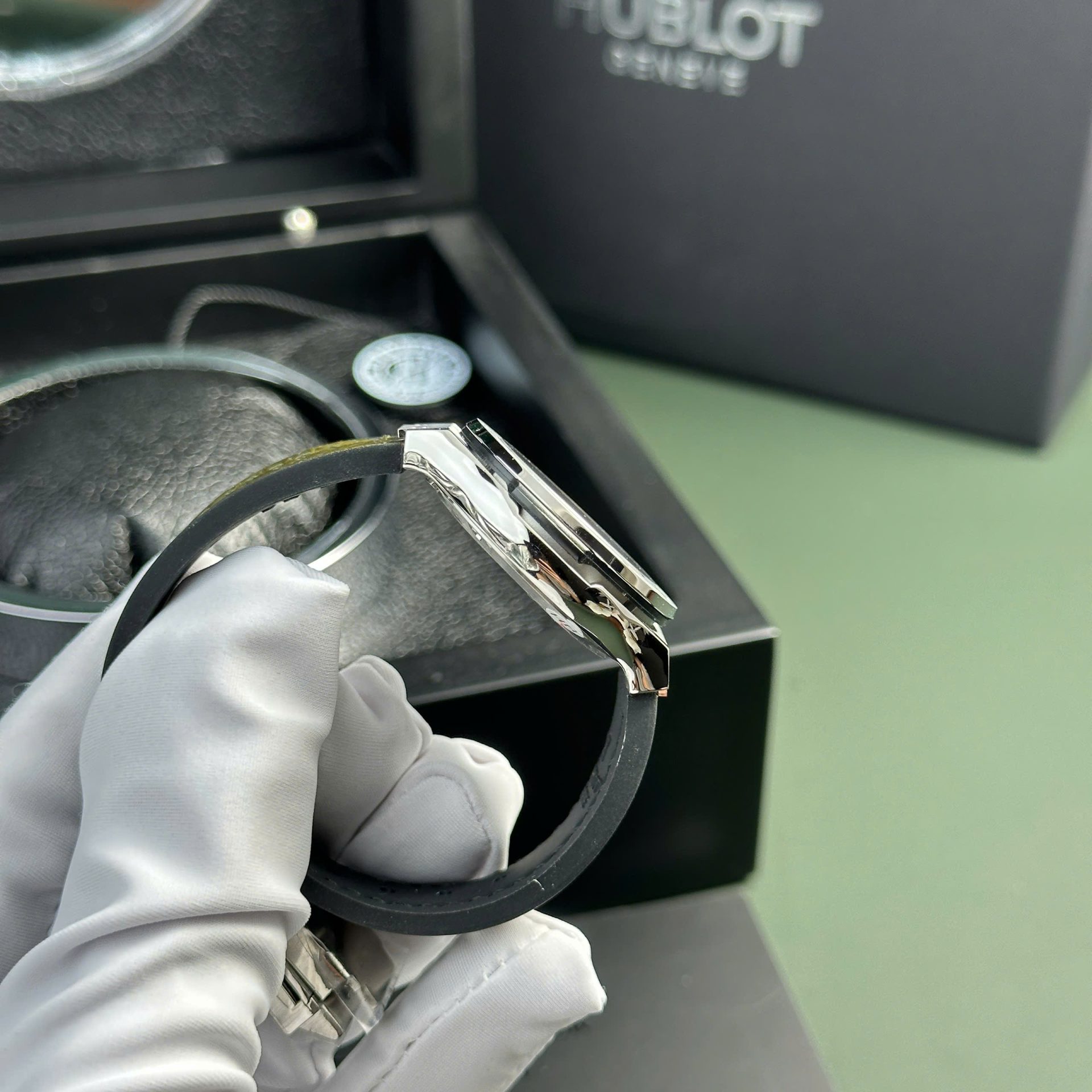 replica Hublot Replica Watch Big Bang One Click Custom Full Moissanite Diamonds 39mm WATCHES 5 