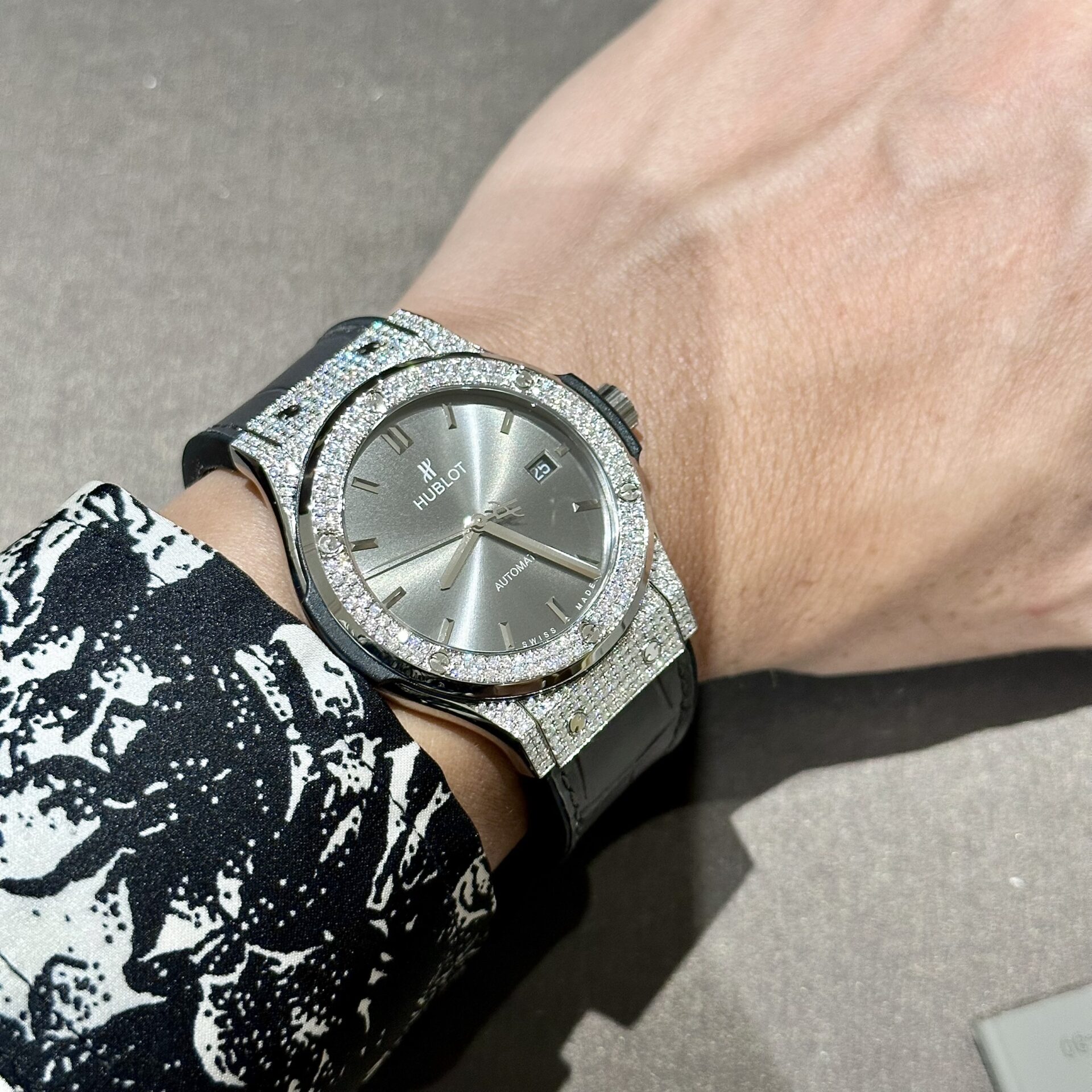replica Hublot Replica Watch Big Bang One Click Custom Full Moissanite Diamonds 39mm WATCHES 5 