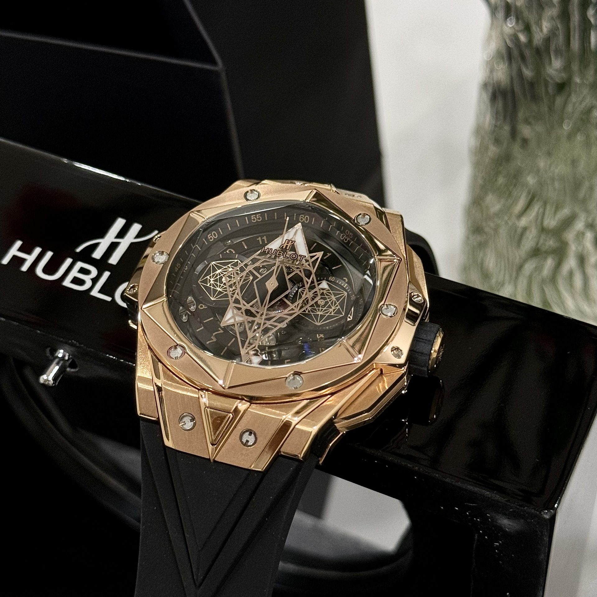 replica Hublot Best Fake Watches Classic Fusion Ceramic Demi King Gold 42mm WATCHES 5 
